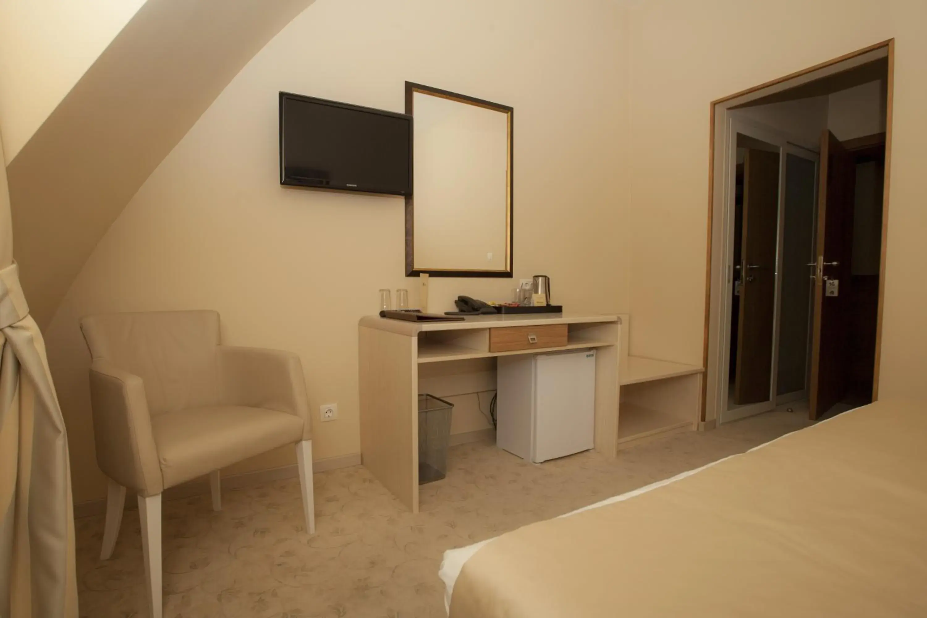 Double or Twin Room with Mountain View in Family Hotel Saint George Double or Twin Room with Mountain View in Family Hotel Saint George