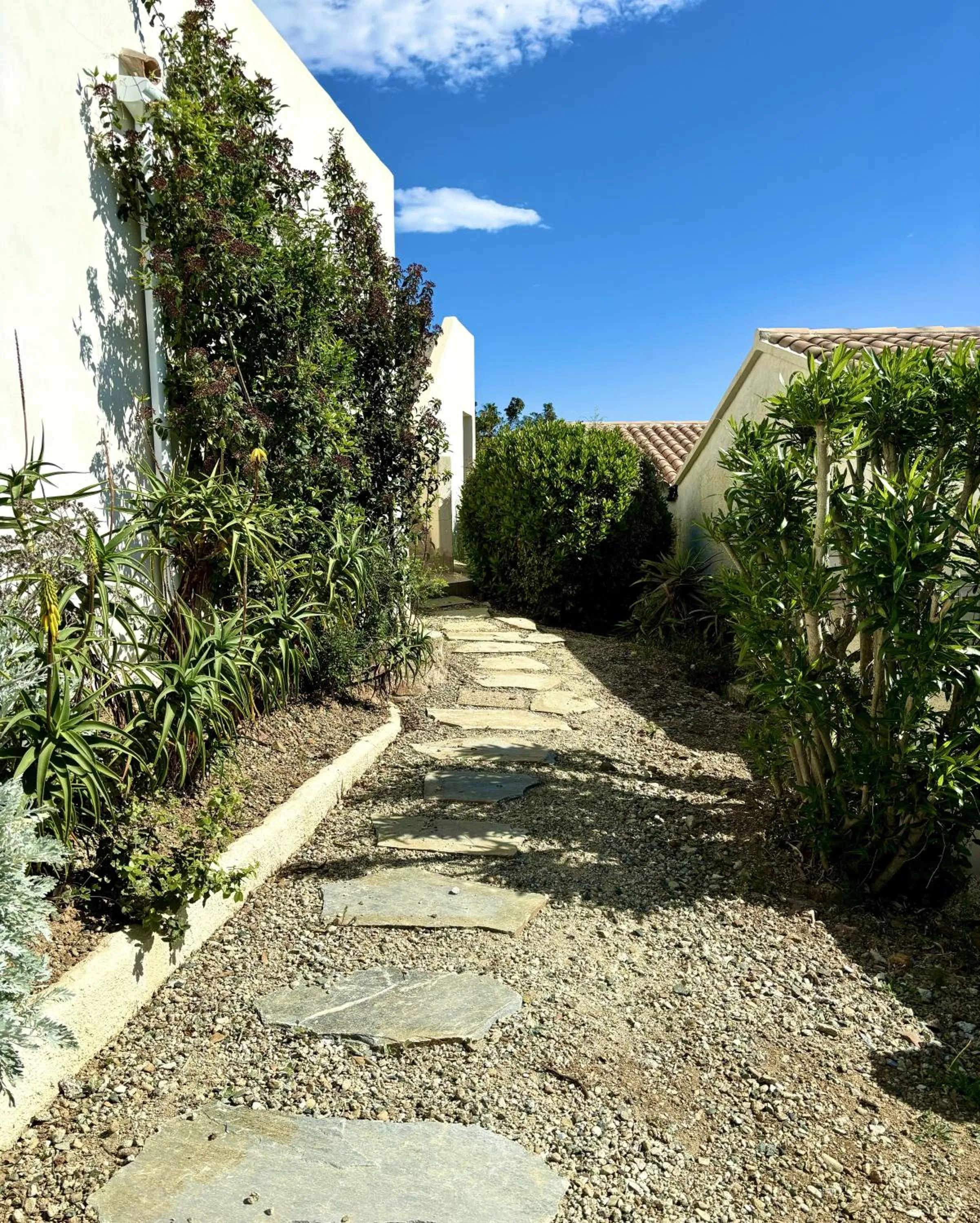 Facade/entrance in Residence Canella