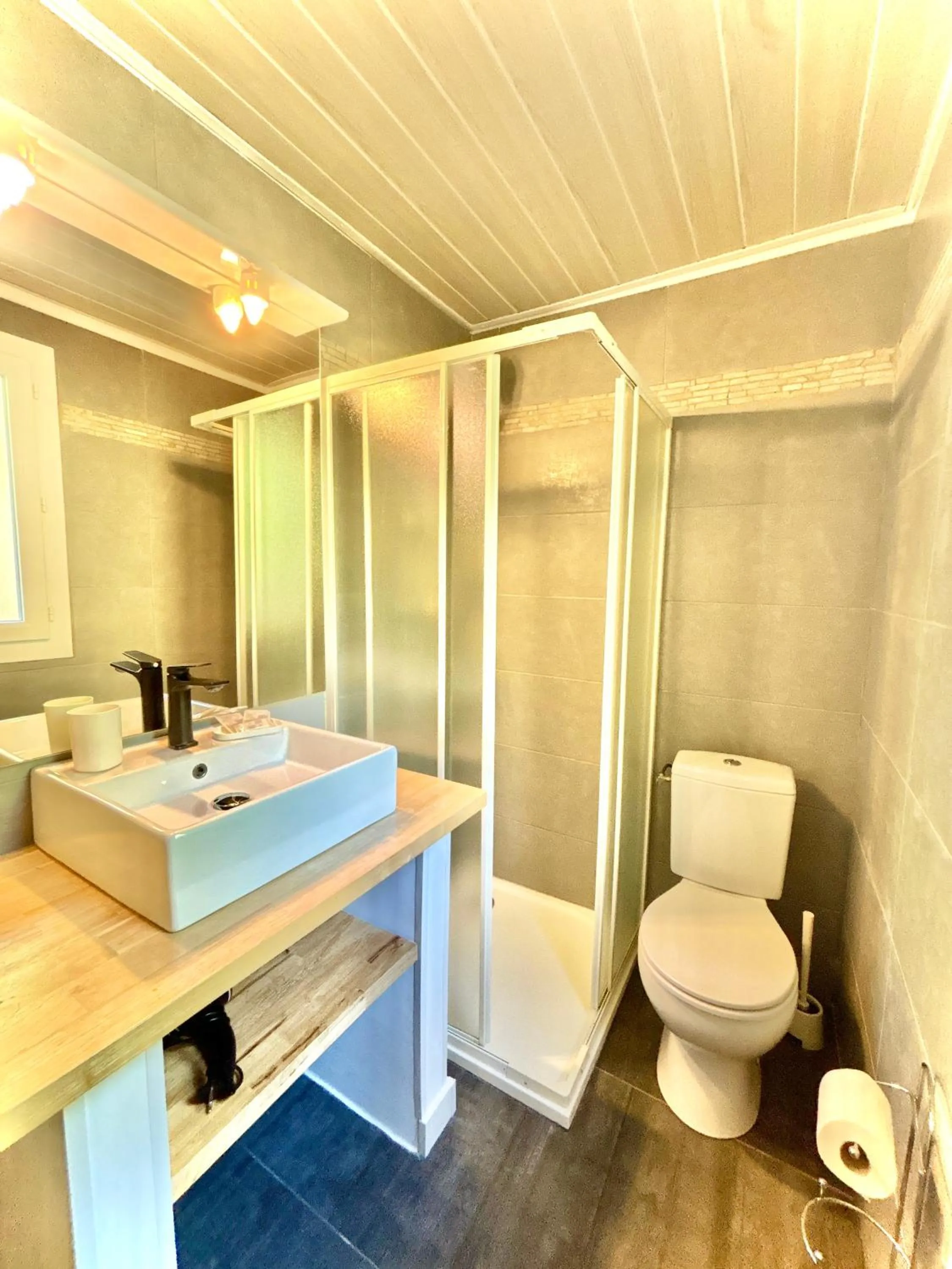 Toilet in Residence Canella