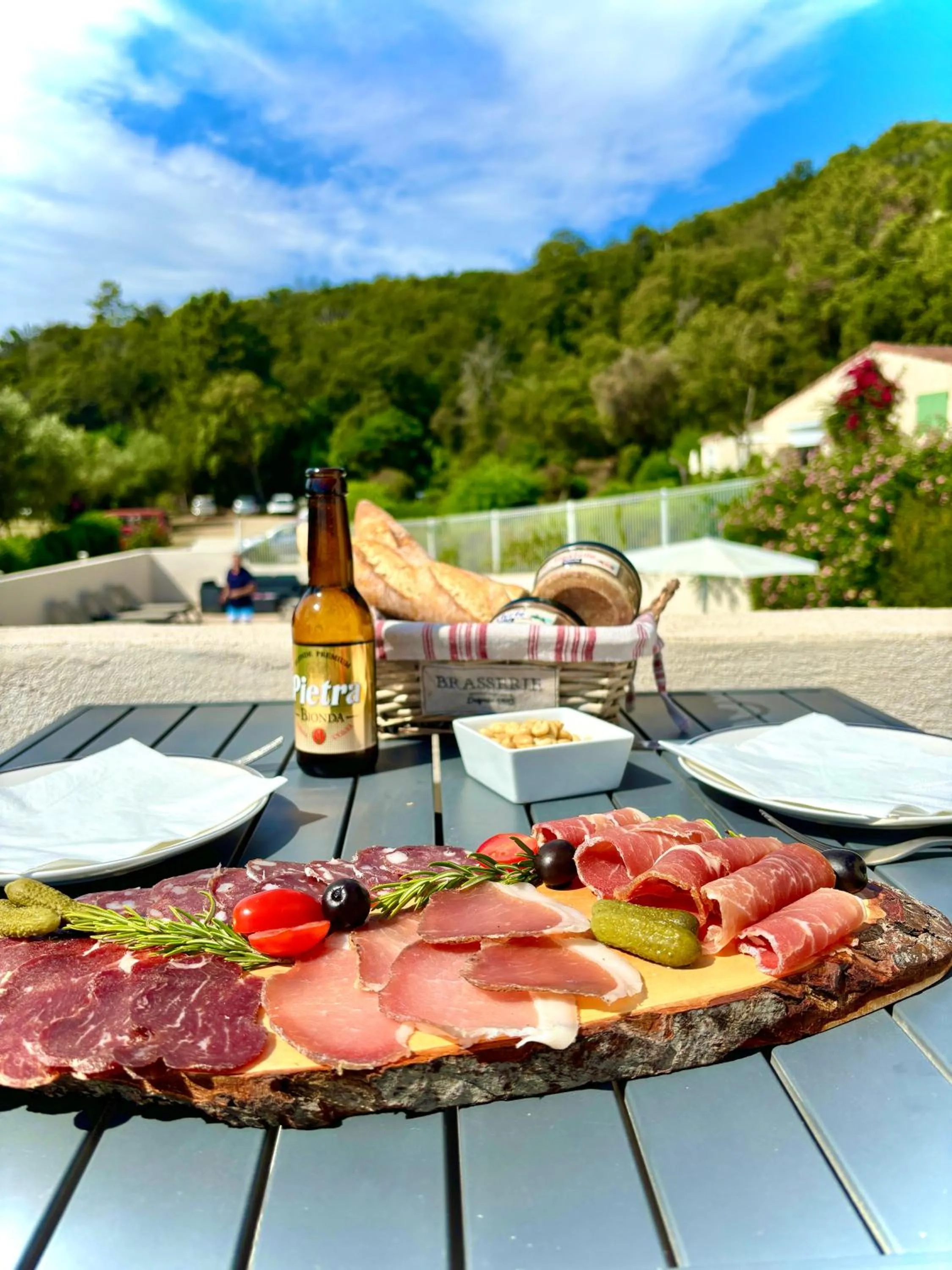 Restaurant/places to eat in Residence Canella