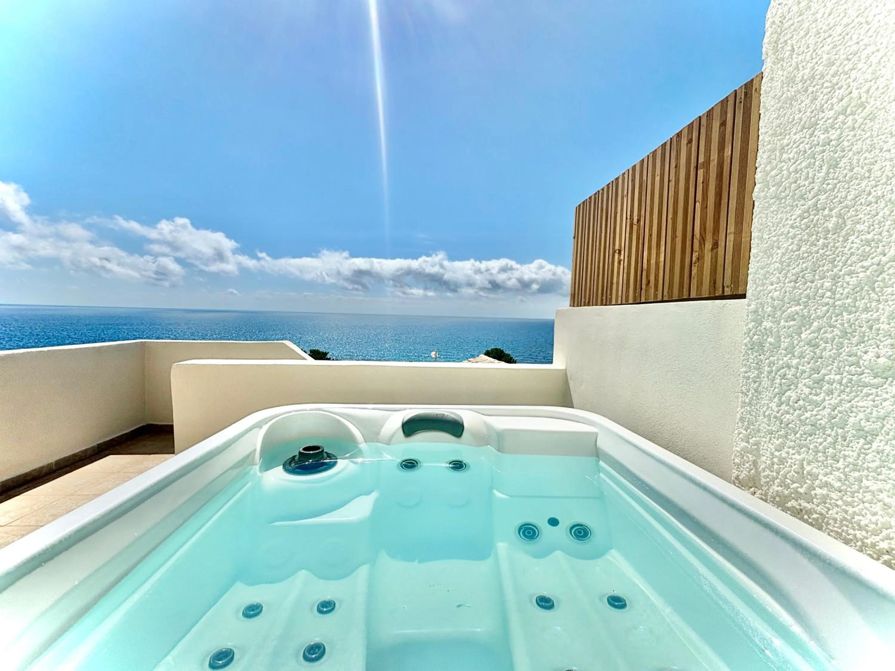 Hot Tub in Residence Canella