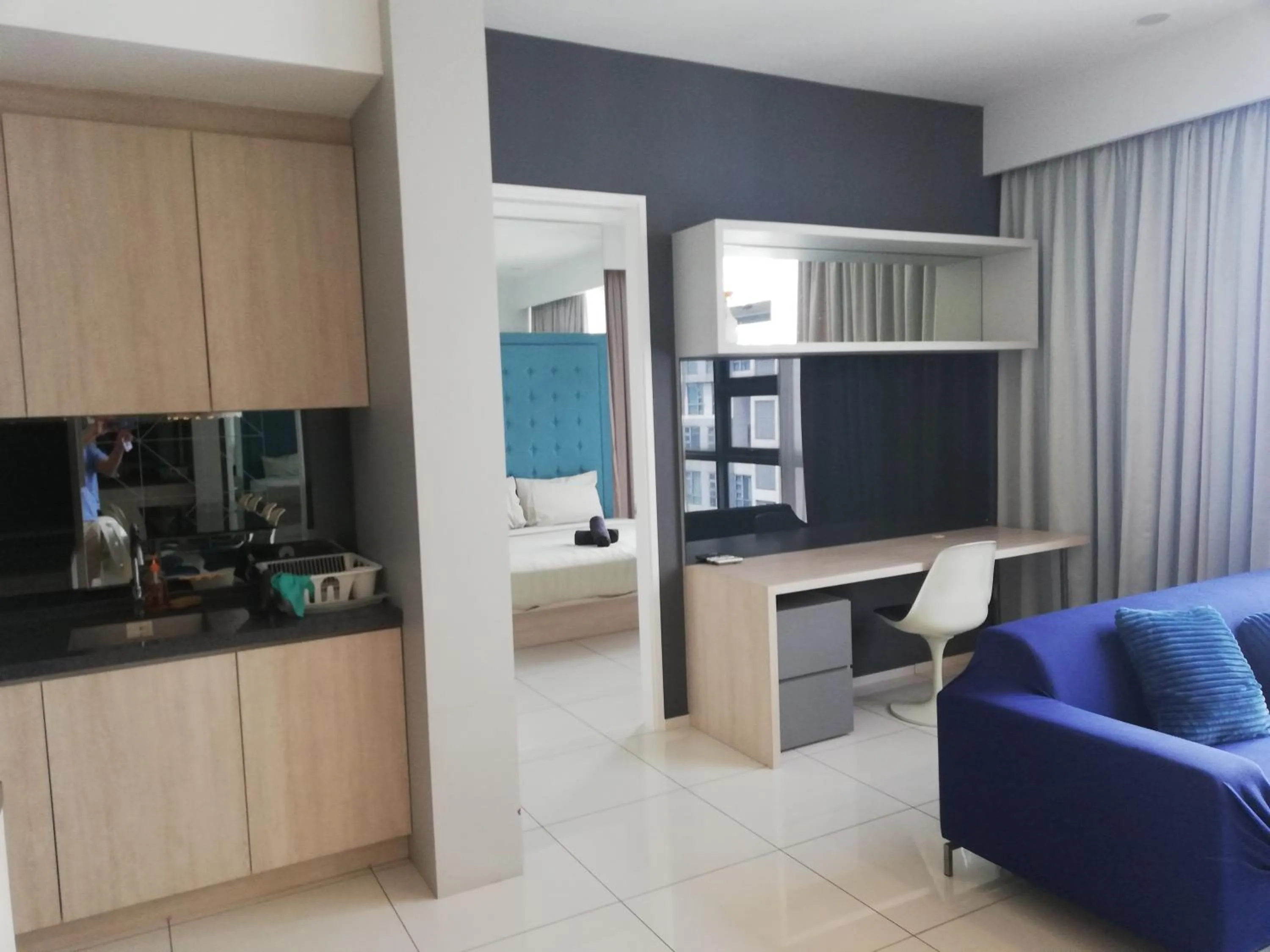 Living room in The Robertson Bukit Bintang by Wowhome