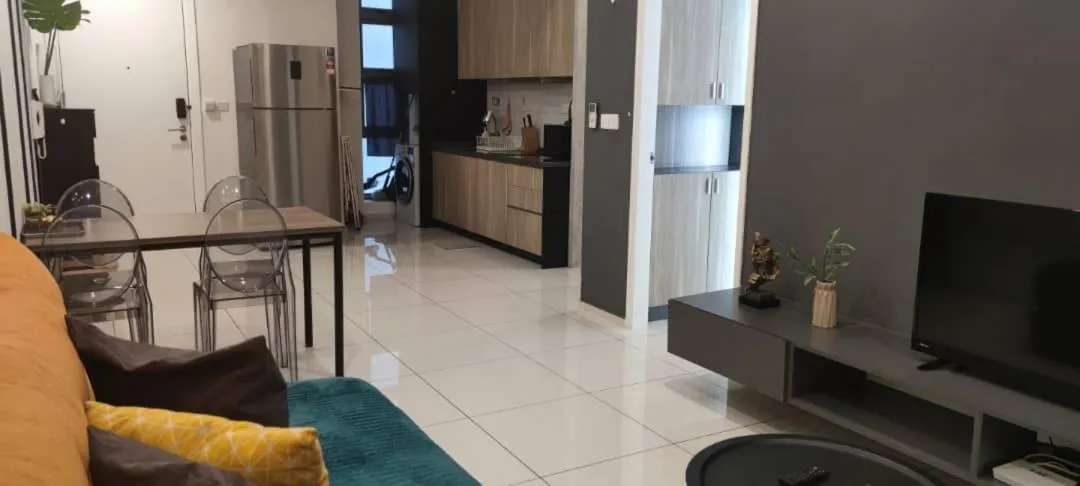 TV and multimedia in The Robertson Bukit Bintang by Wowhome