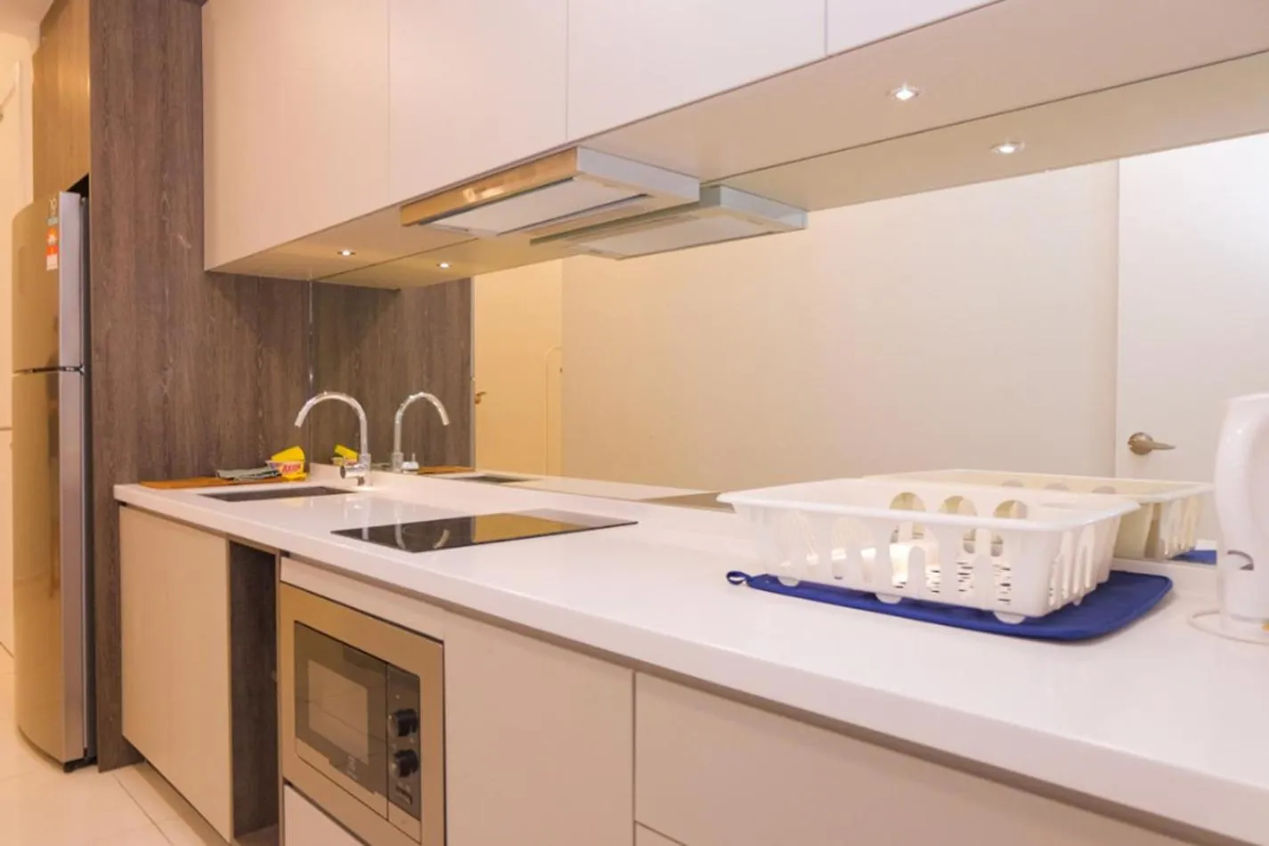 Kitchen or kitchenette in The Robertson Bukit Bintang by Wowhome