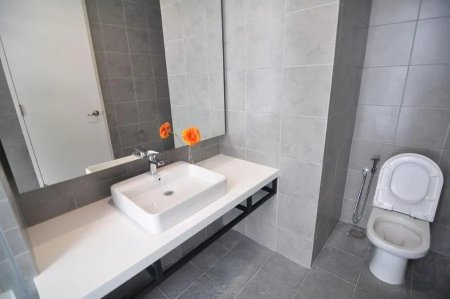 Toilet in The Robertson Bukit Bintang by Wowhome