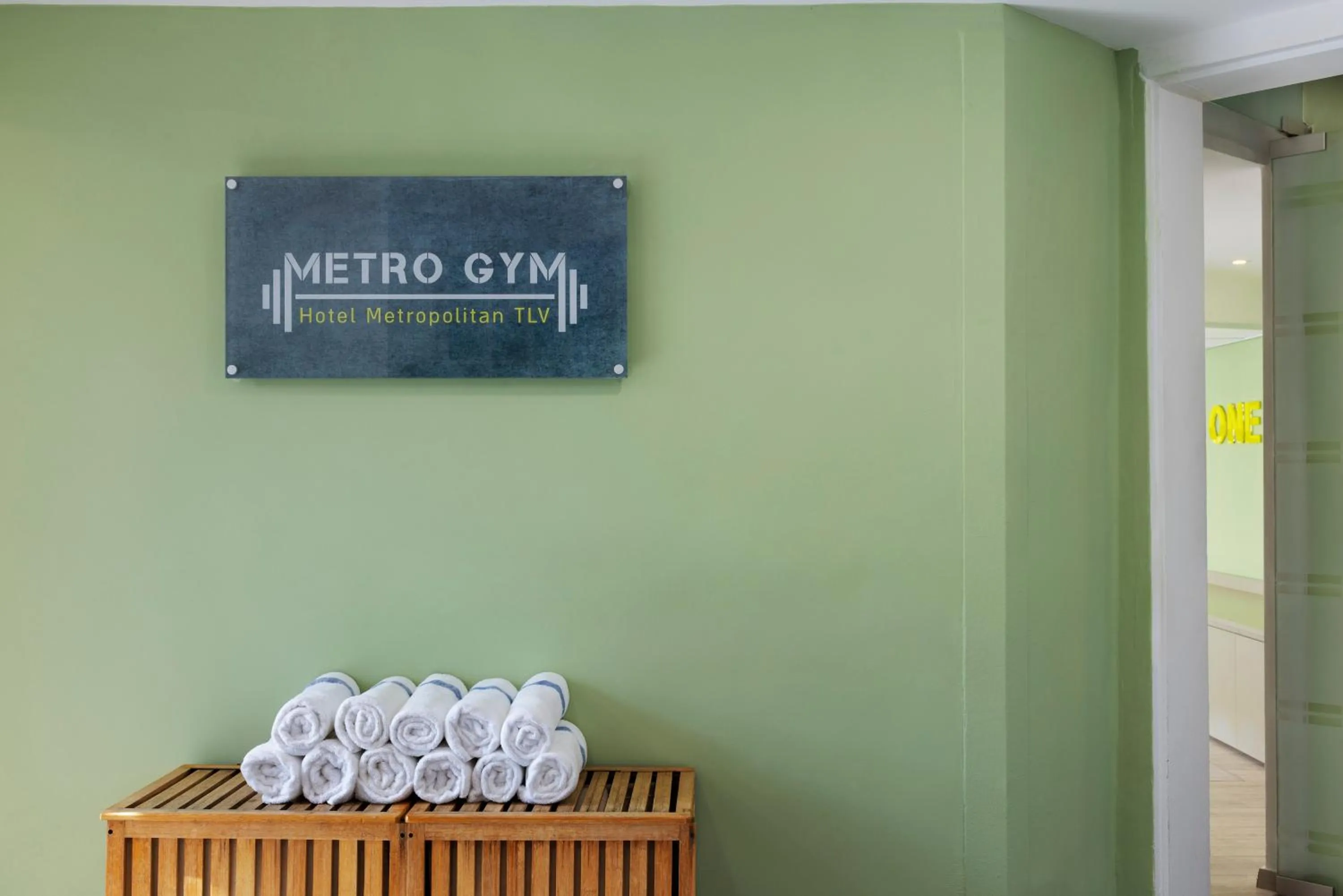 Fitness centre/facilities in Metropolitan Hotel