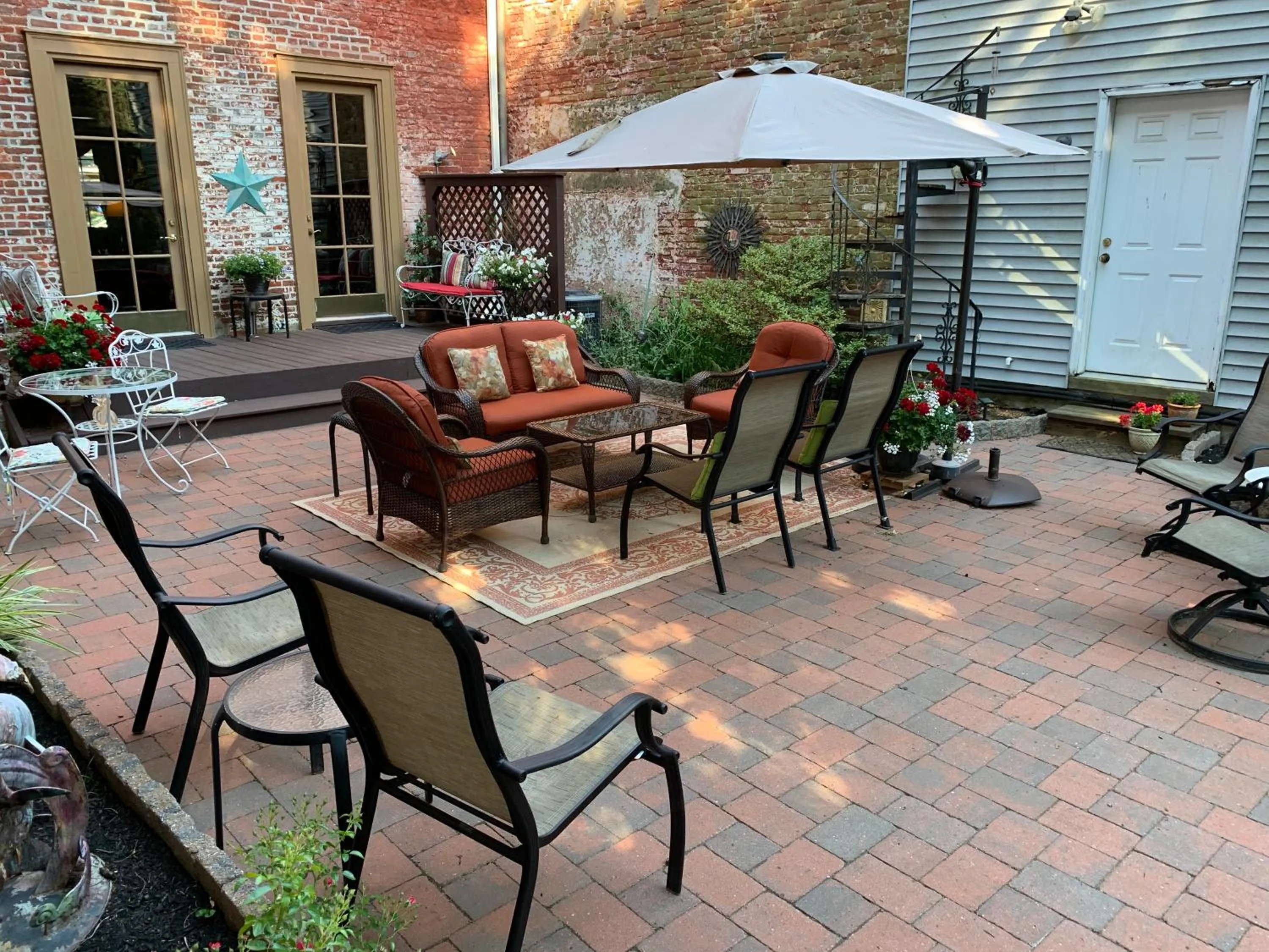 Patio in The Lily Inn - Burlington