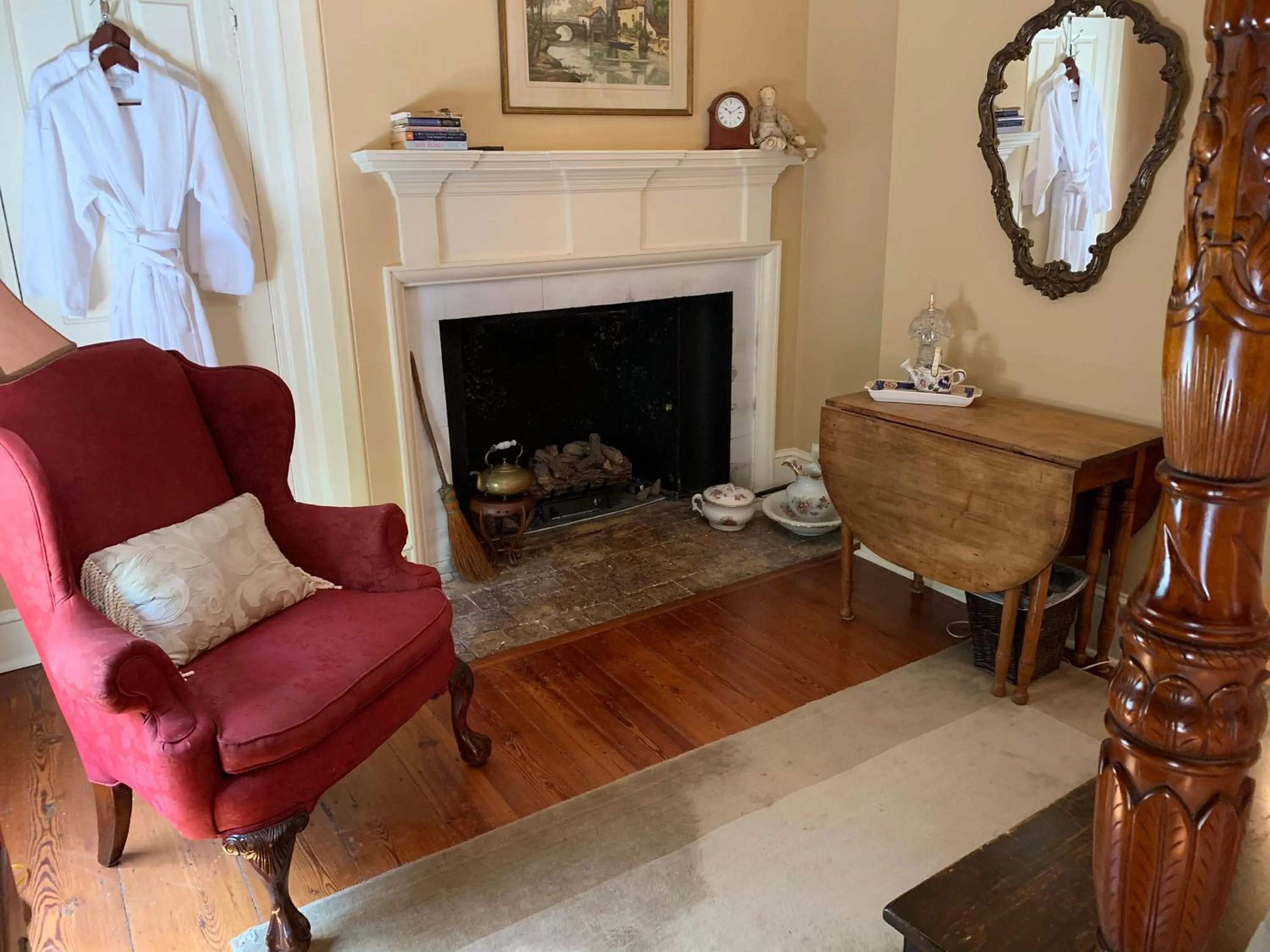 Seating area in The Lily Inn - Burlington