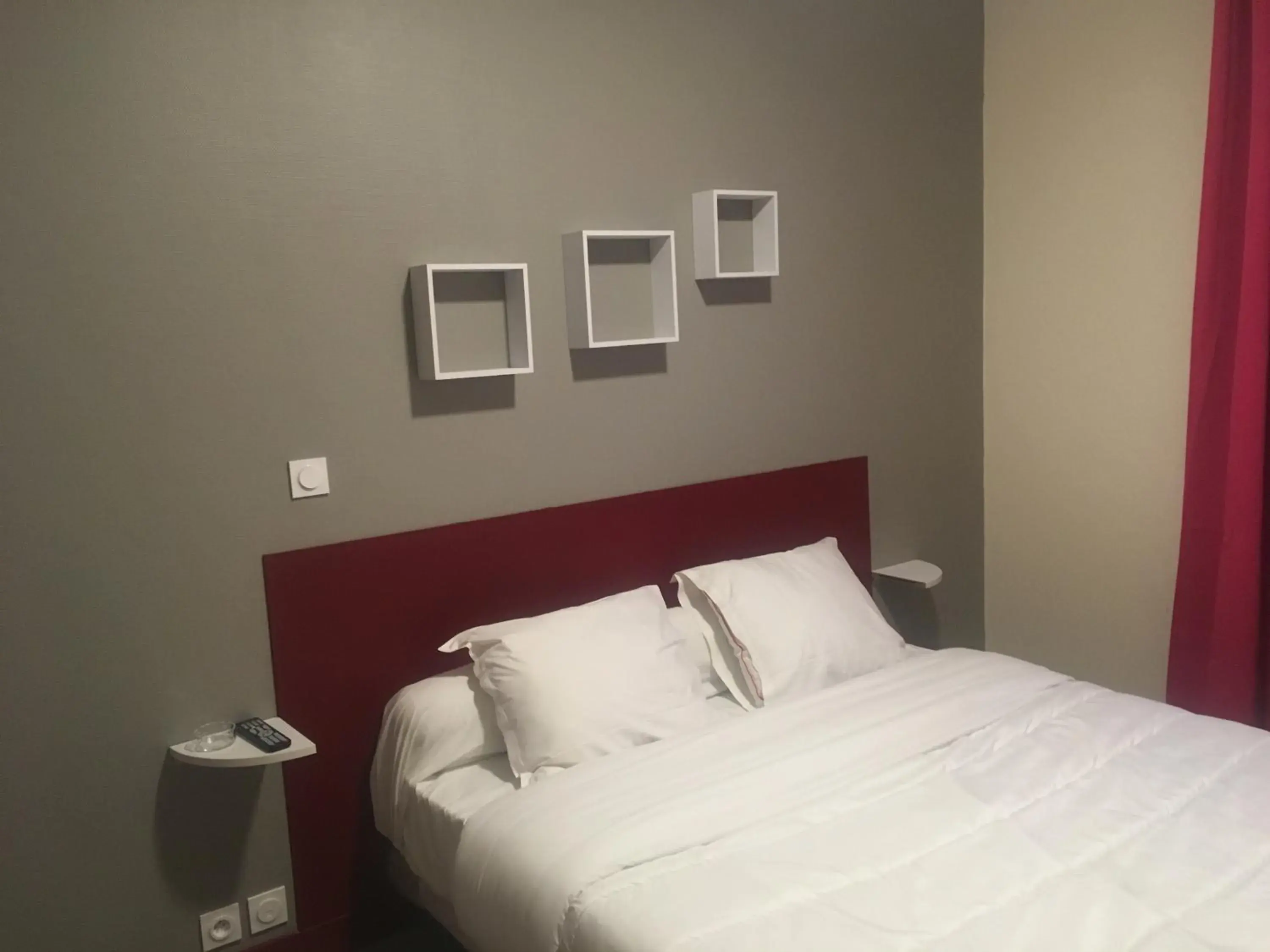 Deluxe Double or Twin Room in HOTEL DE STRASBOURG Deluxe Double or Twin Room in HOTEL DE STRASBOURG