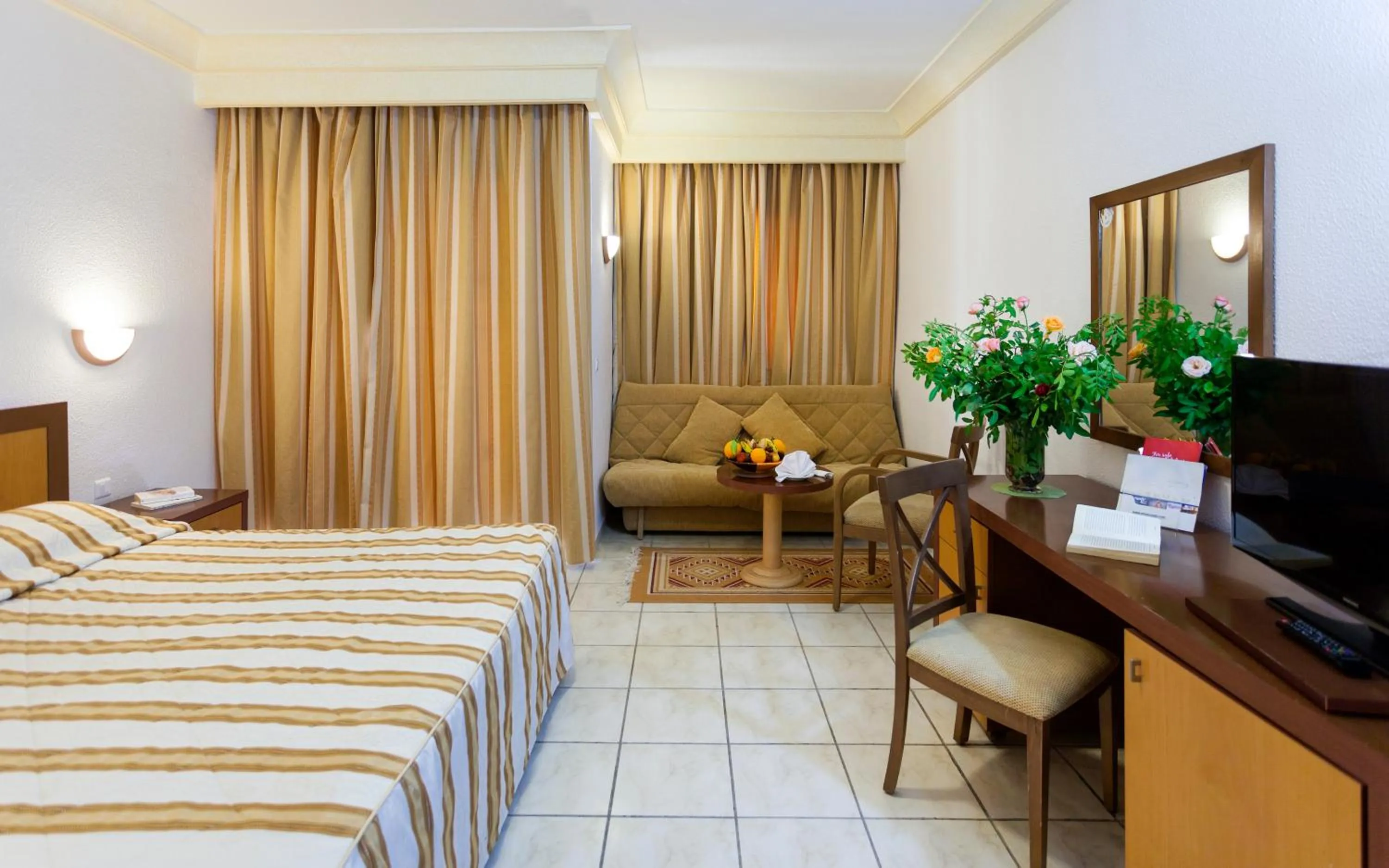 Bedroom, Bed in El Mouradi Tozeur