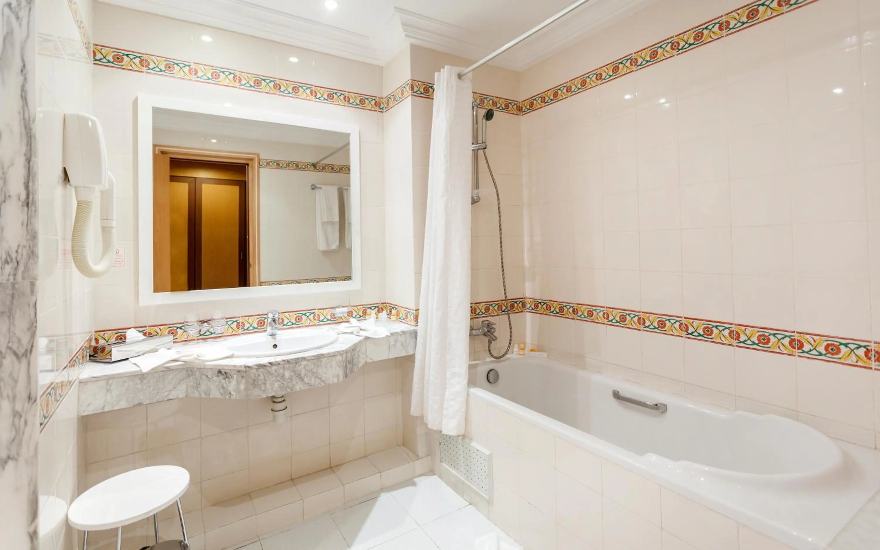 Bathroom in El Mouradi Tozeur