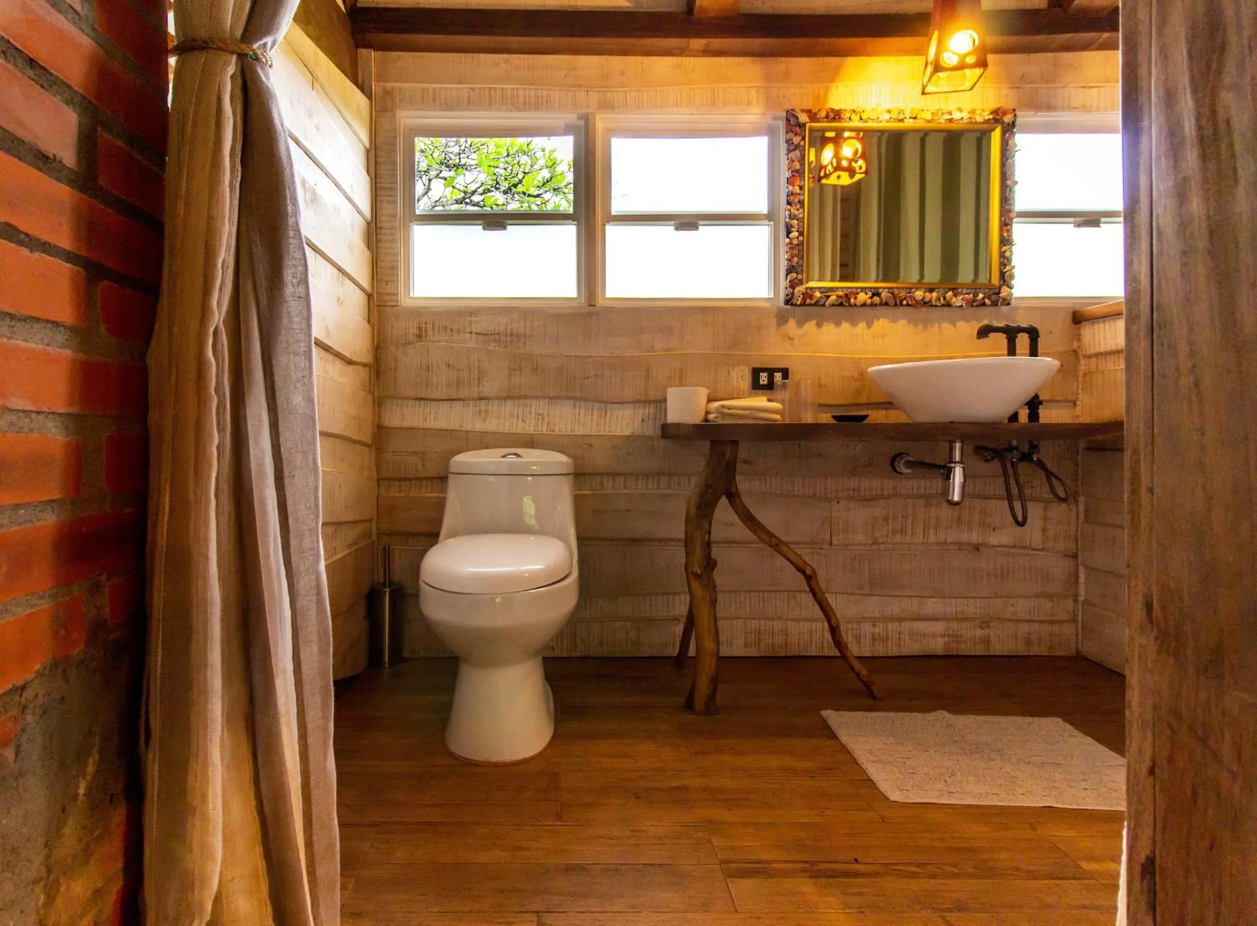 Bathroom in Latica Lodge