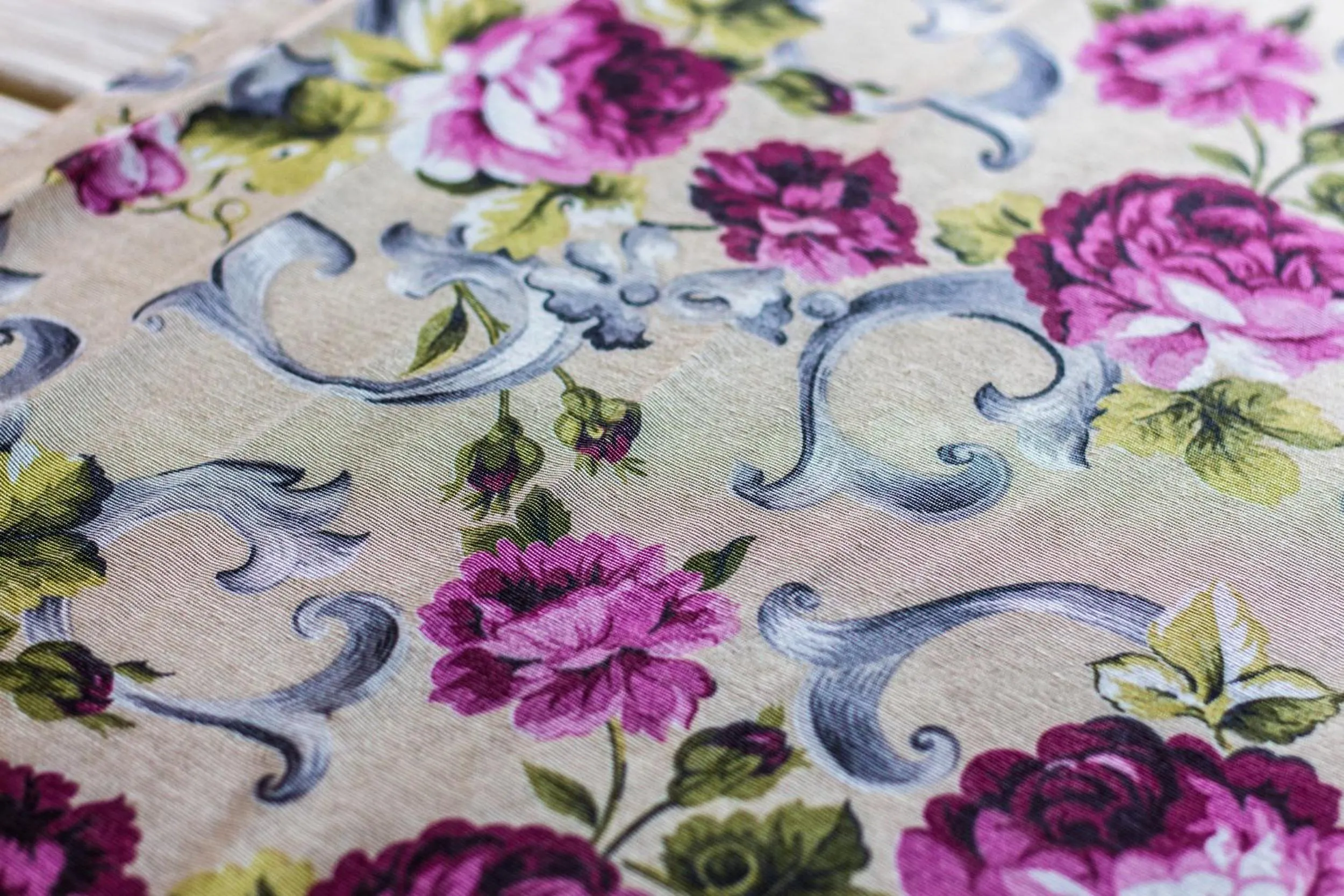 Decorative detail in Latica Lodge