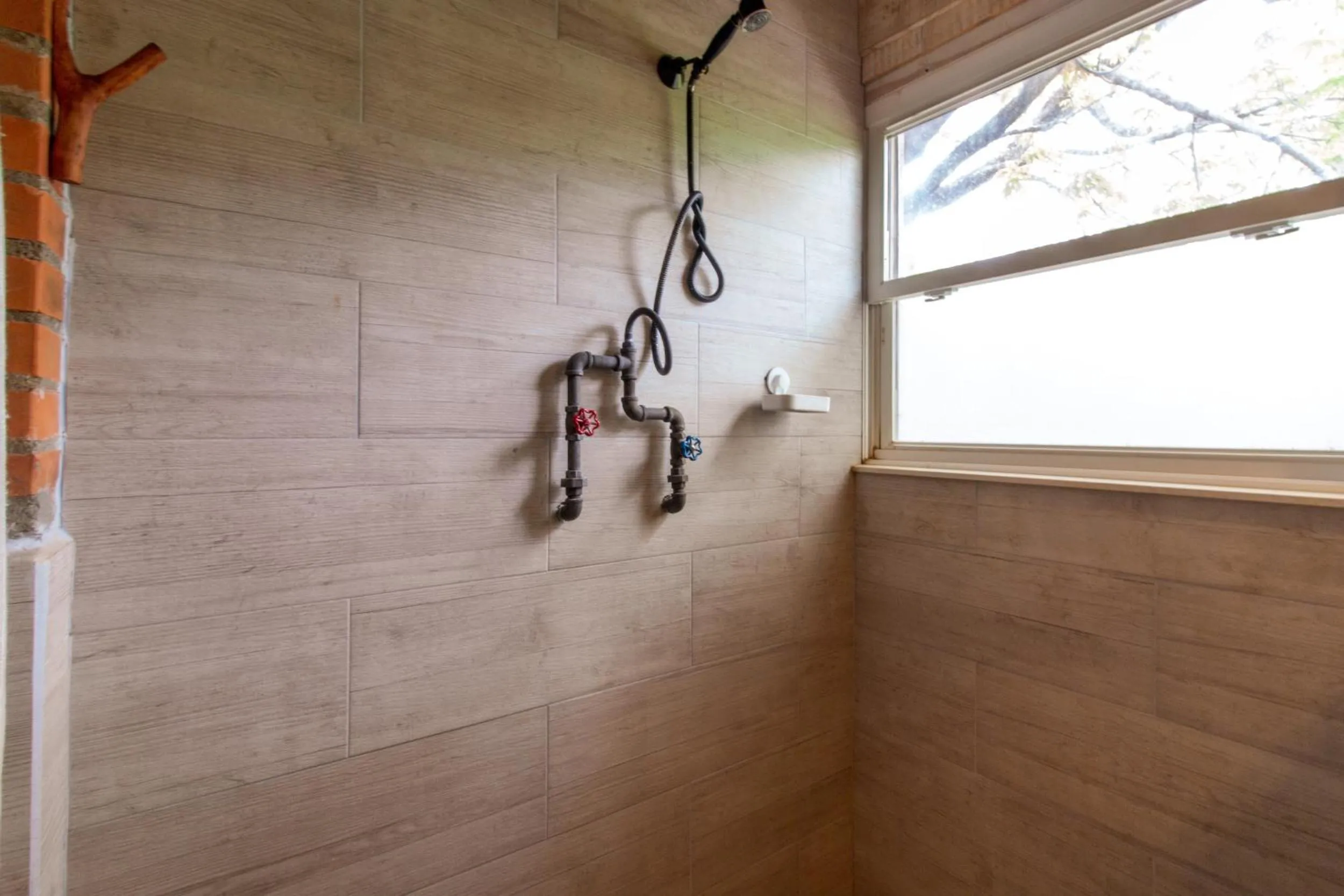 Shower in Latica Lodge