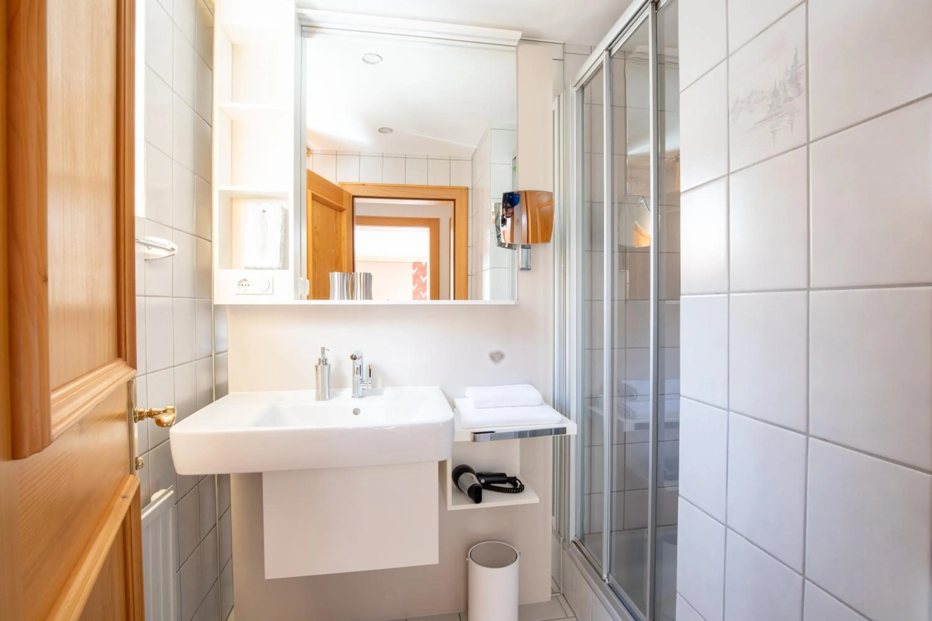 Shower in Hotel Gasthof KREUZ