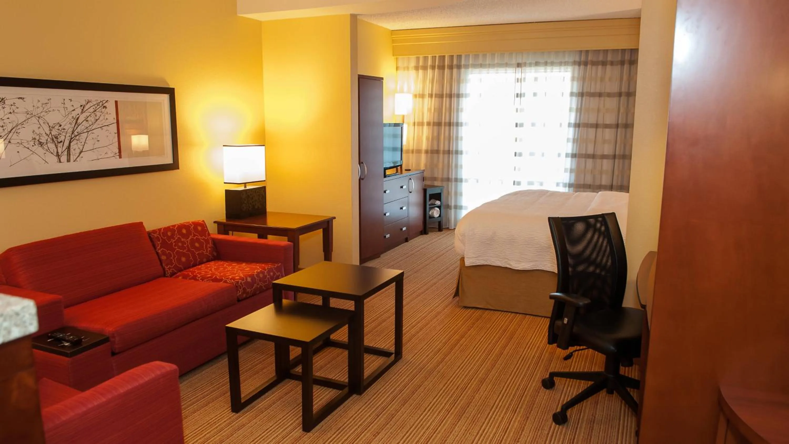 Bedroom, Bed in Courtyard by Marriott Pittsburgh North/Cranberry Woods