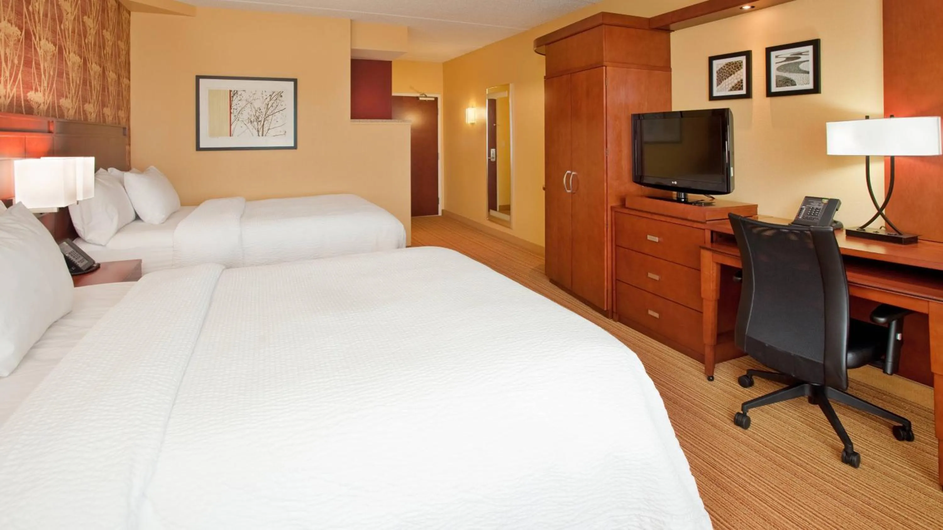 Bedroom, Bed in Courtyard by Marriott Pittsburgh North/Cranberry Woods