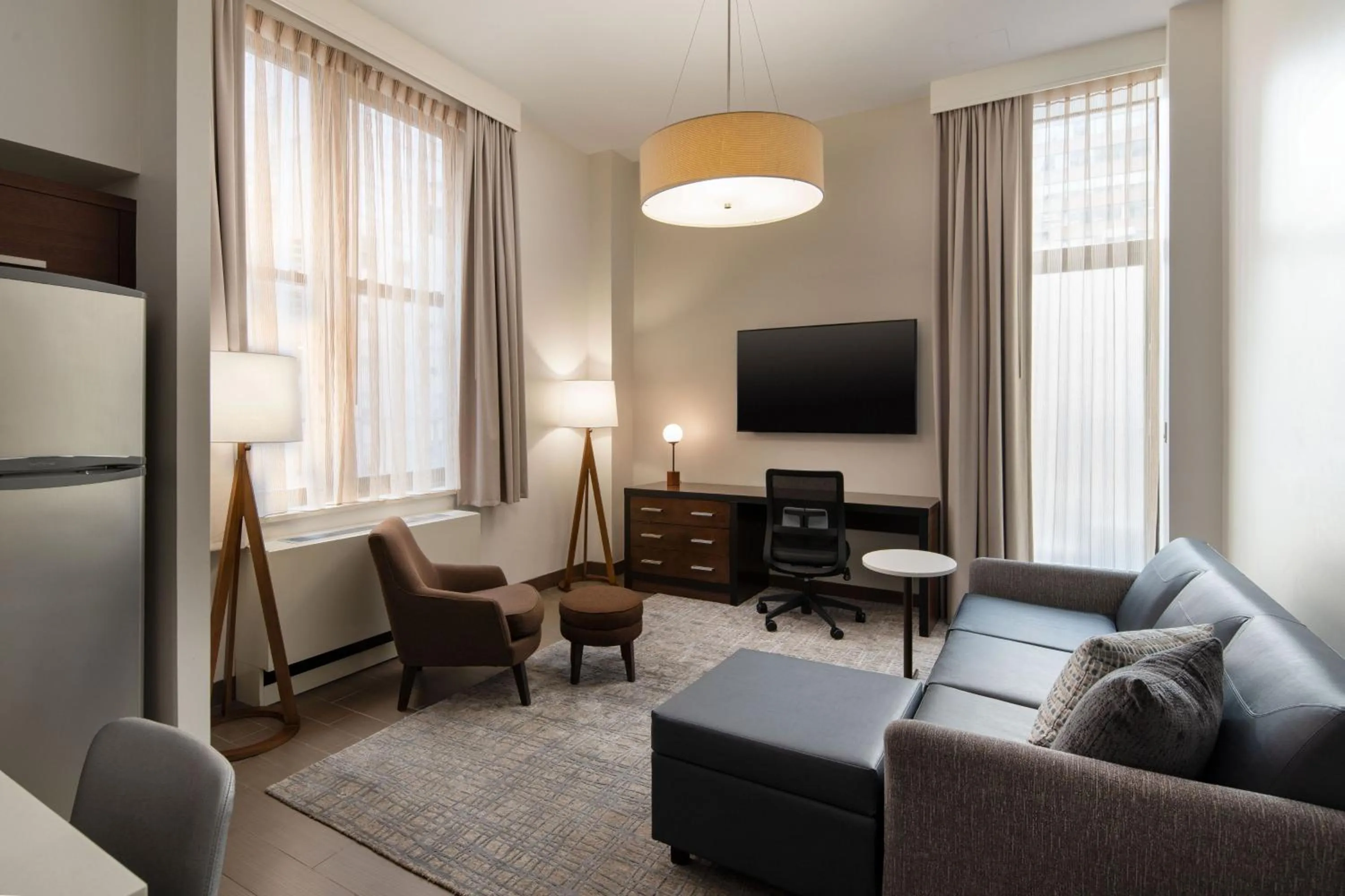 Living room in Residence Inn by Marriott New York Manhattan/ Midtown Eastside