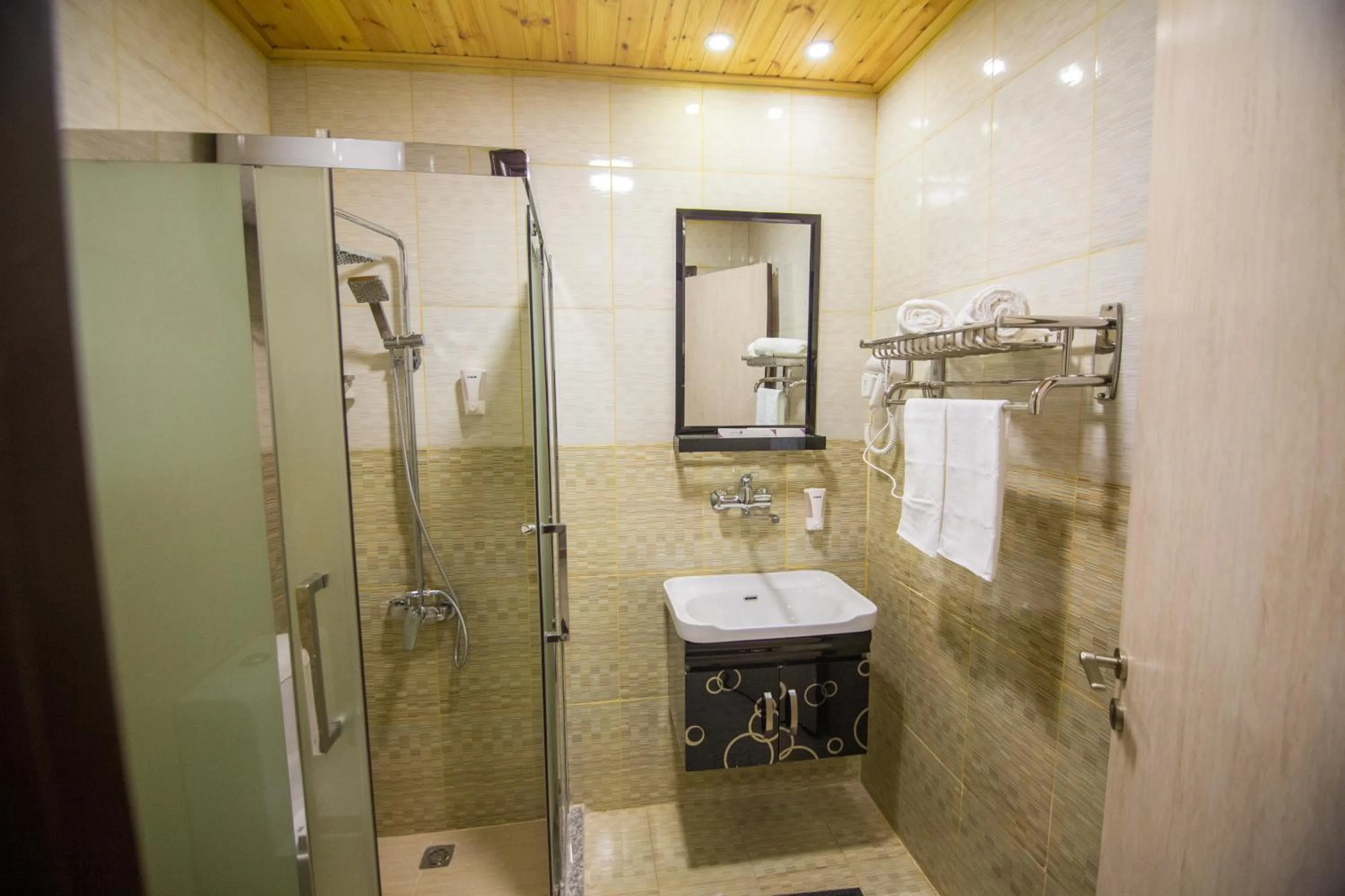 Shower in Grape Village Hotel