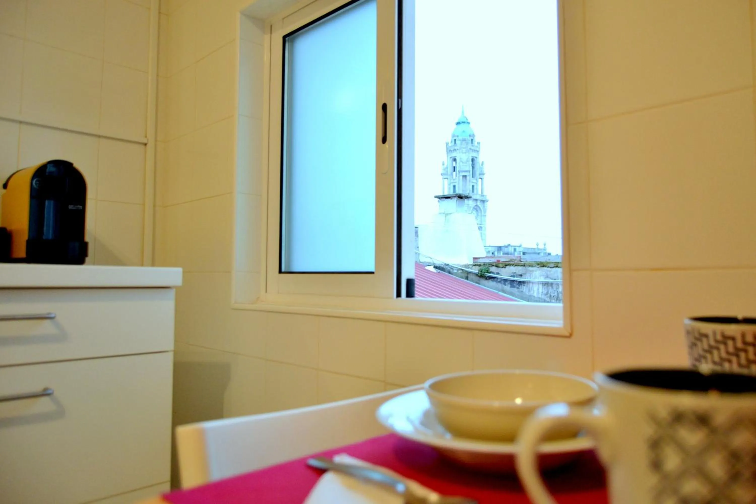 Dining area in Downtown Porto Spot - 2 bedrooms