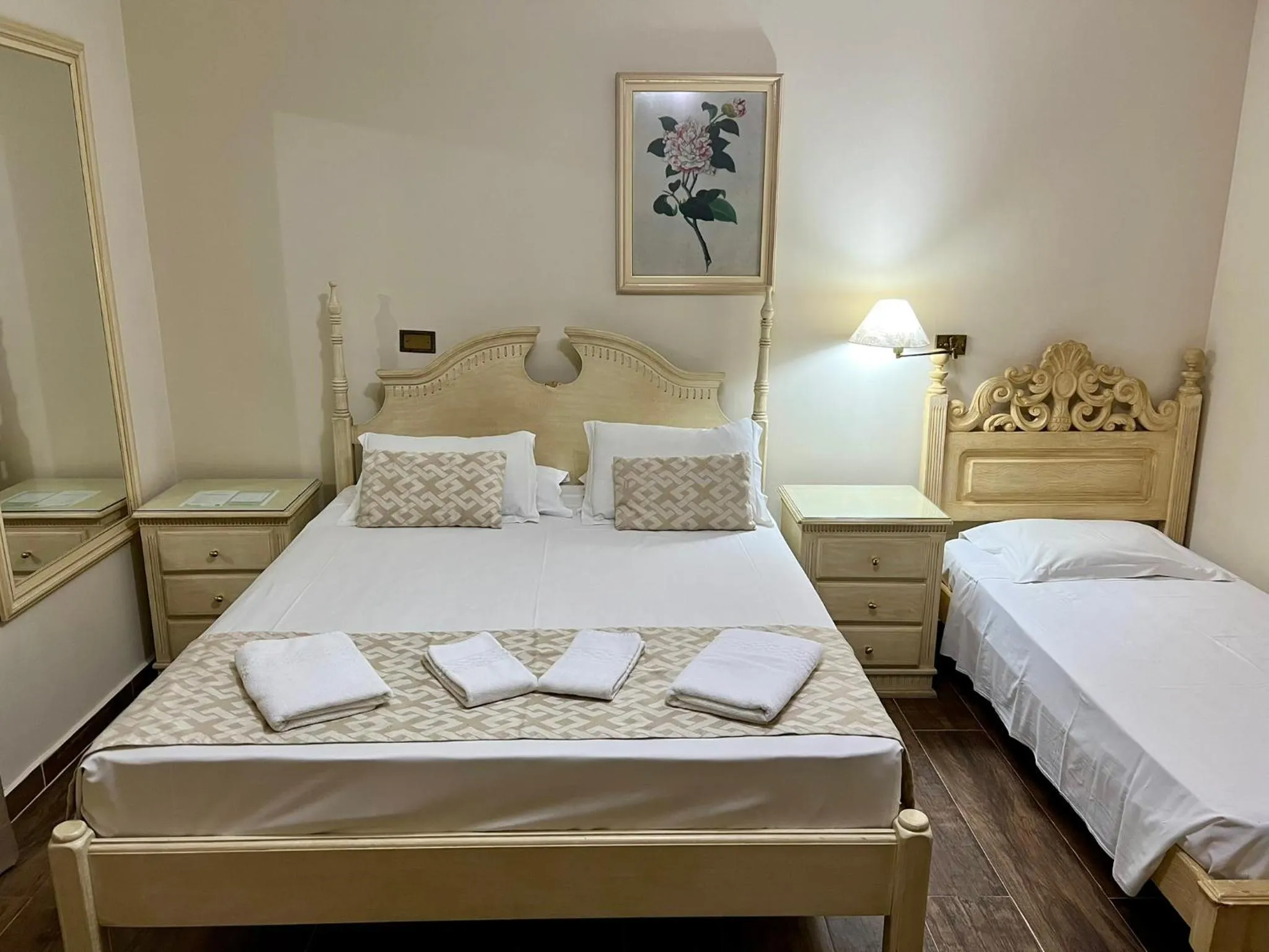 Bedroom, Bed in Biazi Paradise Hotel