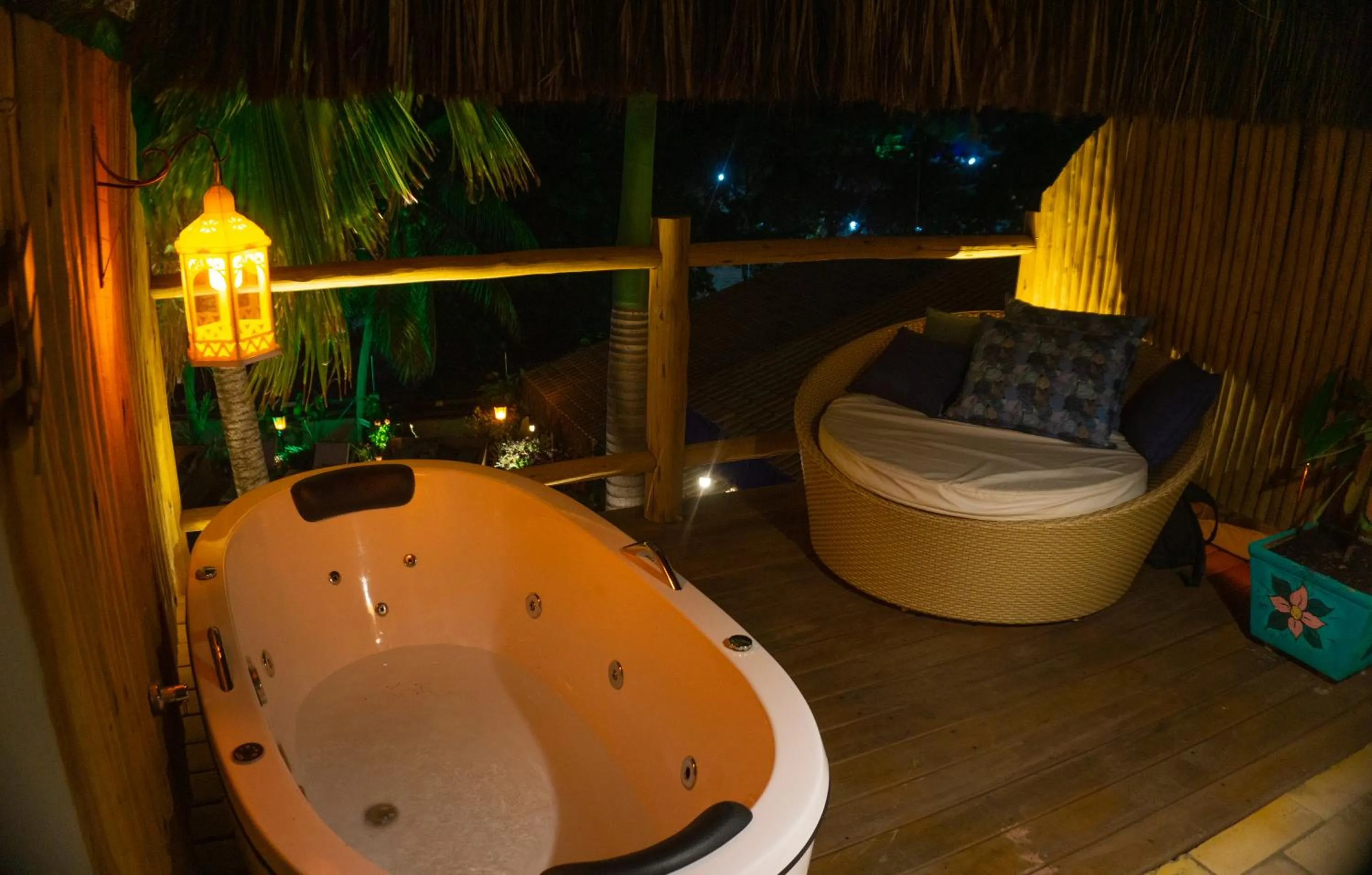 Hot Tub in Xamã Senses - Hotel Pousada
