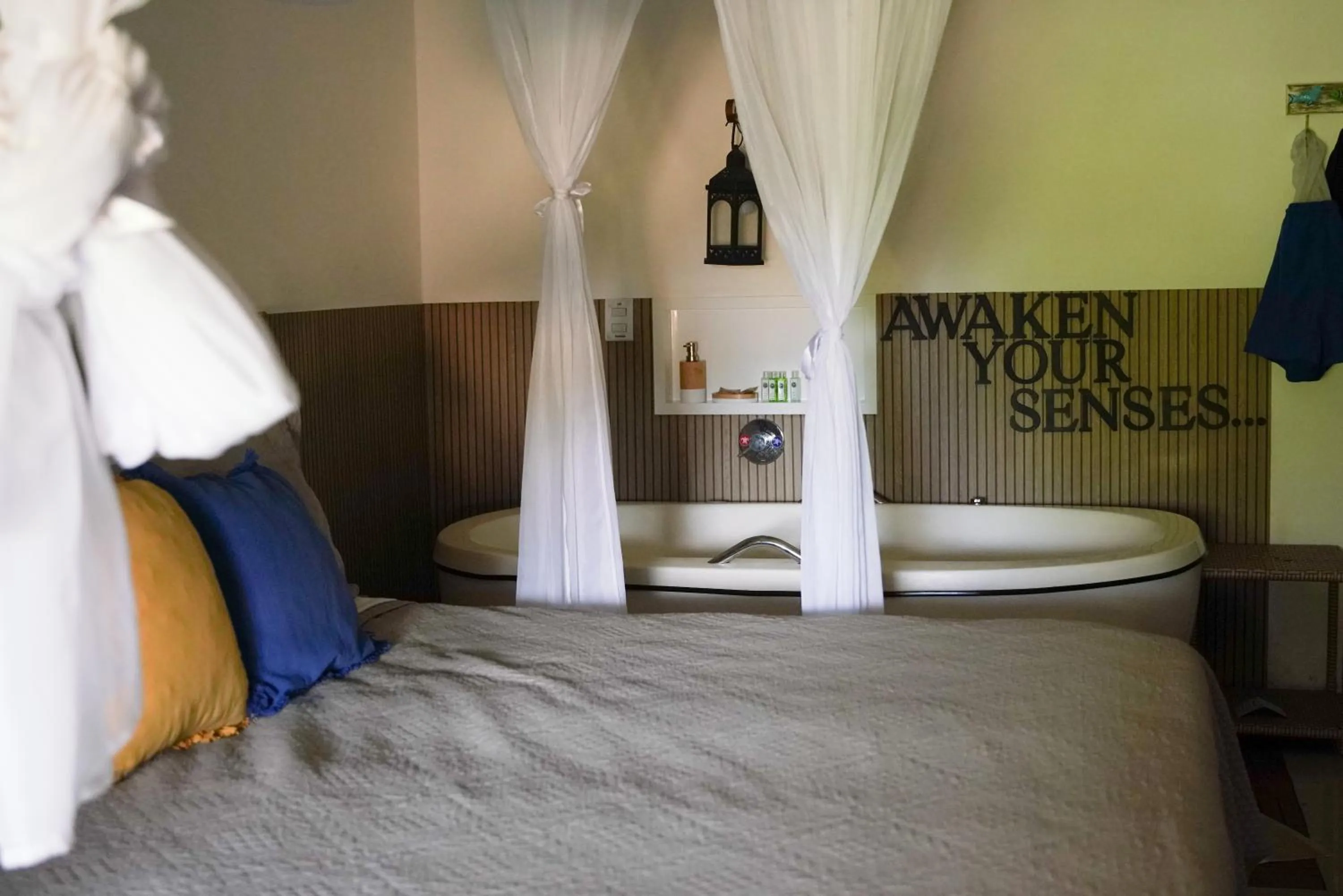 Property building, Bed in Xamã Senses - Hotel Pousada