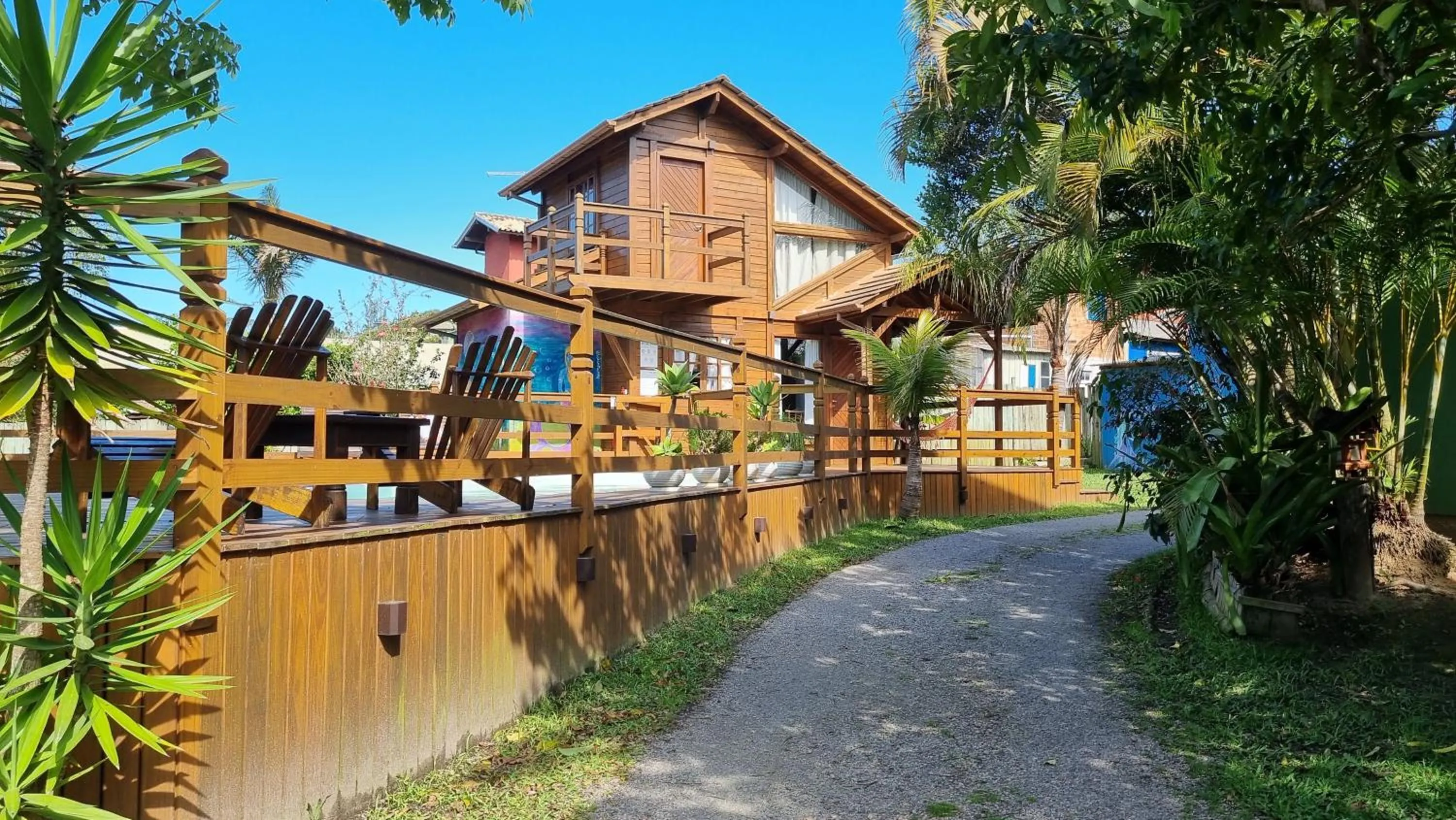 Facade/entrance in Arte da Tribo Hostel & Camping