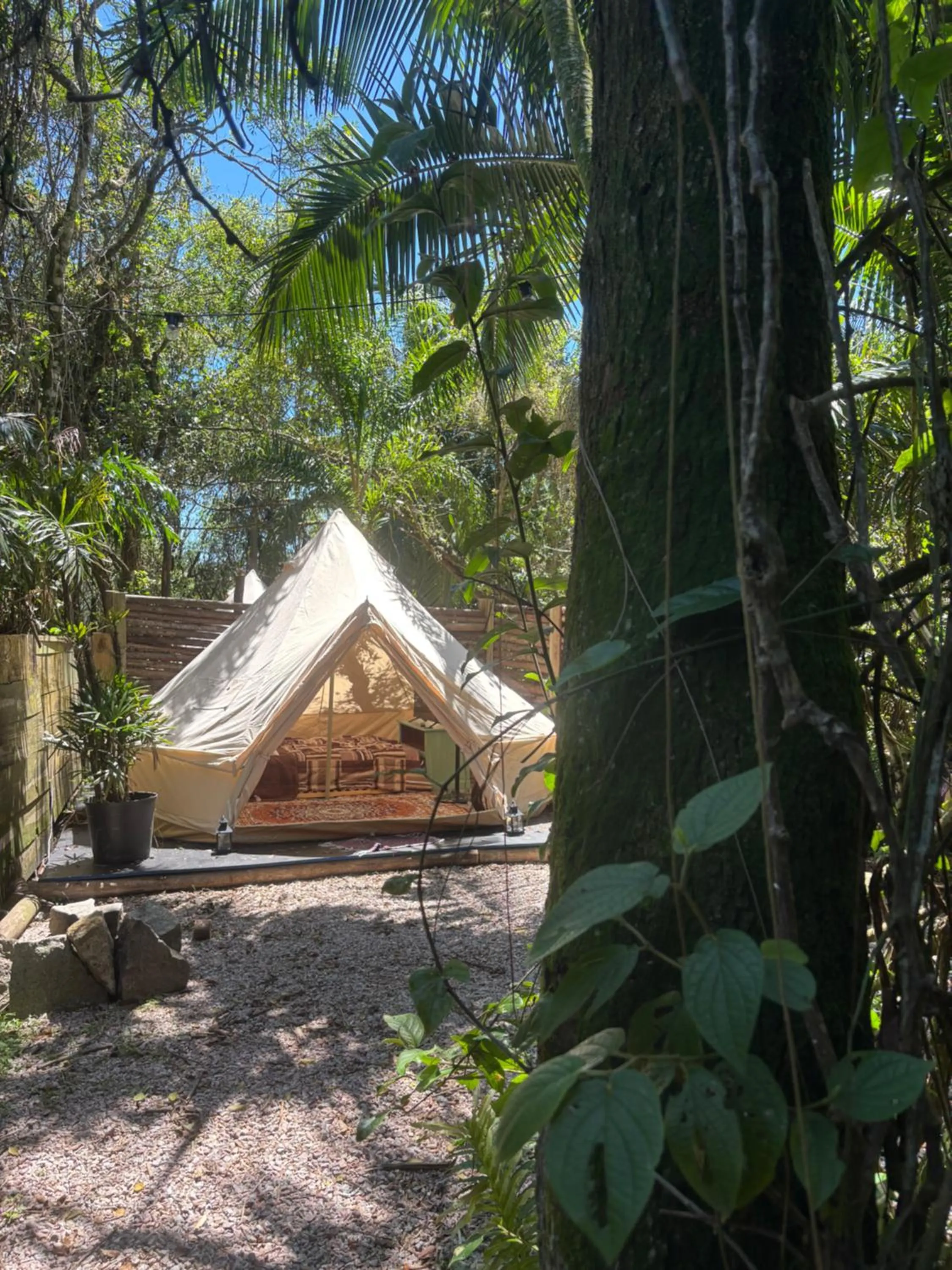 Bedroom in Arte da Tribo Hostel & Camping