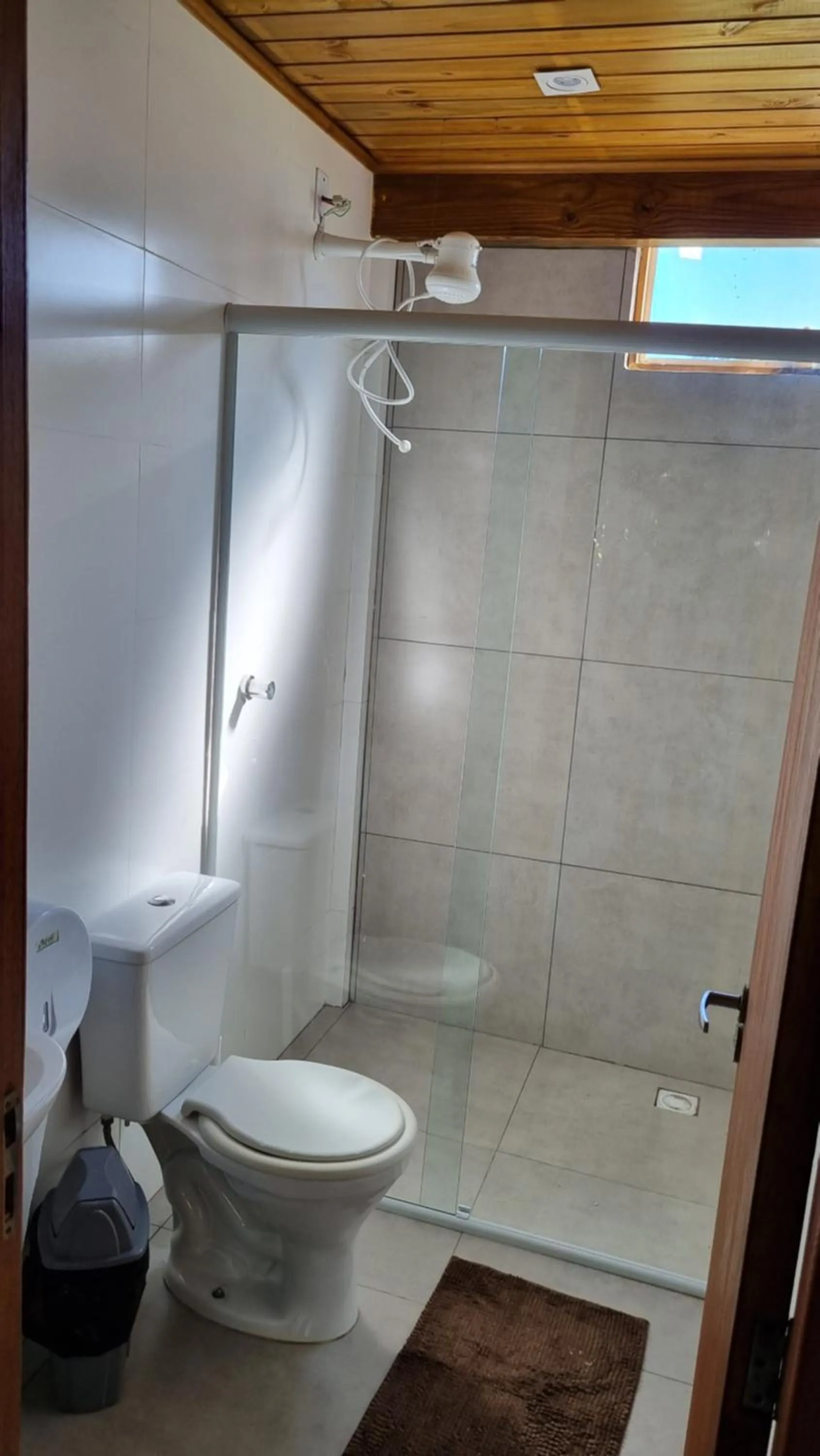 Shower in Arte da Tribo Hostel & Camping