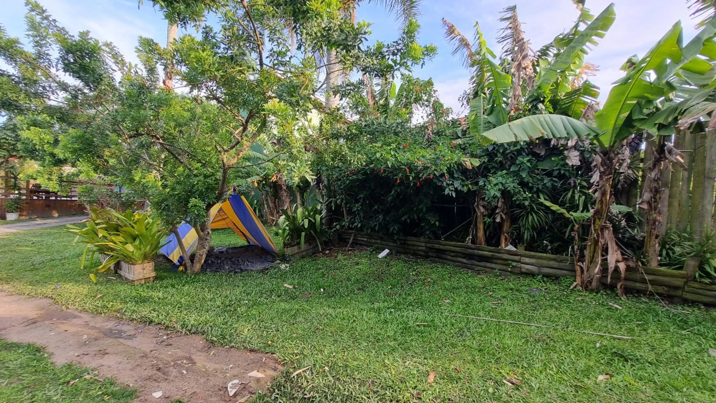 Garden in Arte da Tribo Hostel & Camping