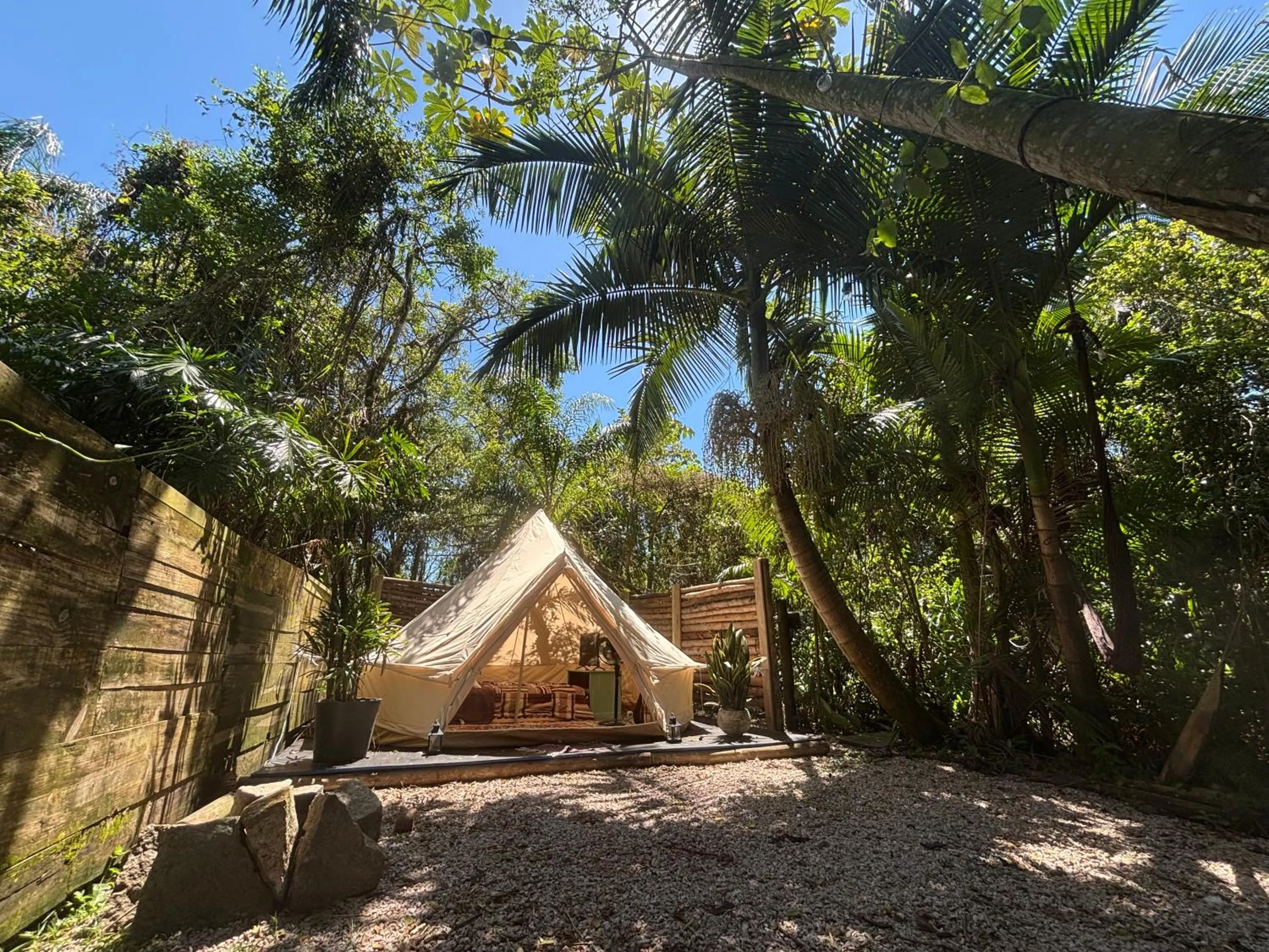 Bedroom in Arte da Tribo Hostel & Camping