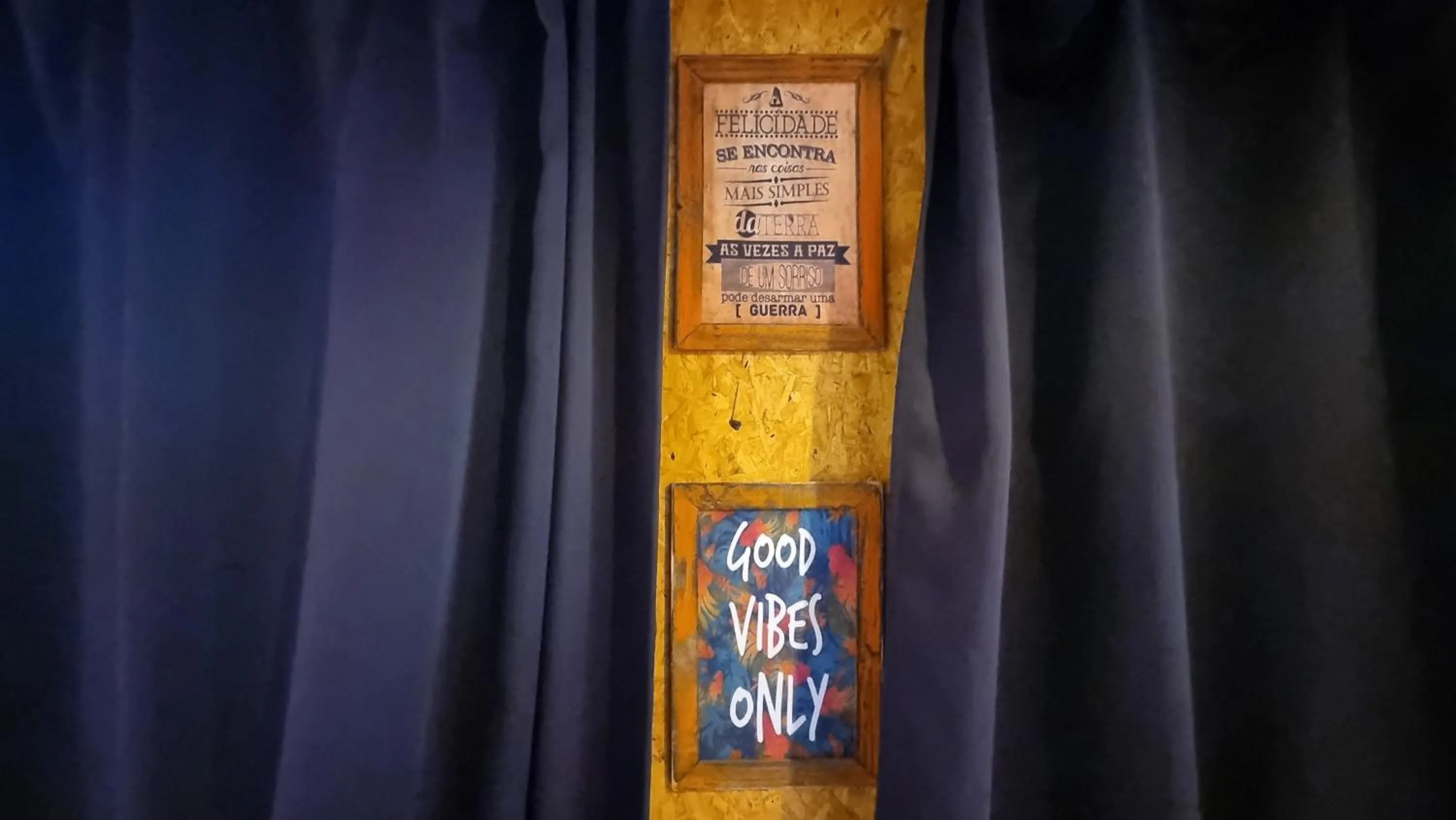 Decorative detail in Arte da Tribo Hostel & Camping