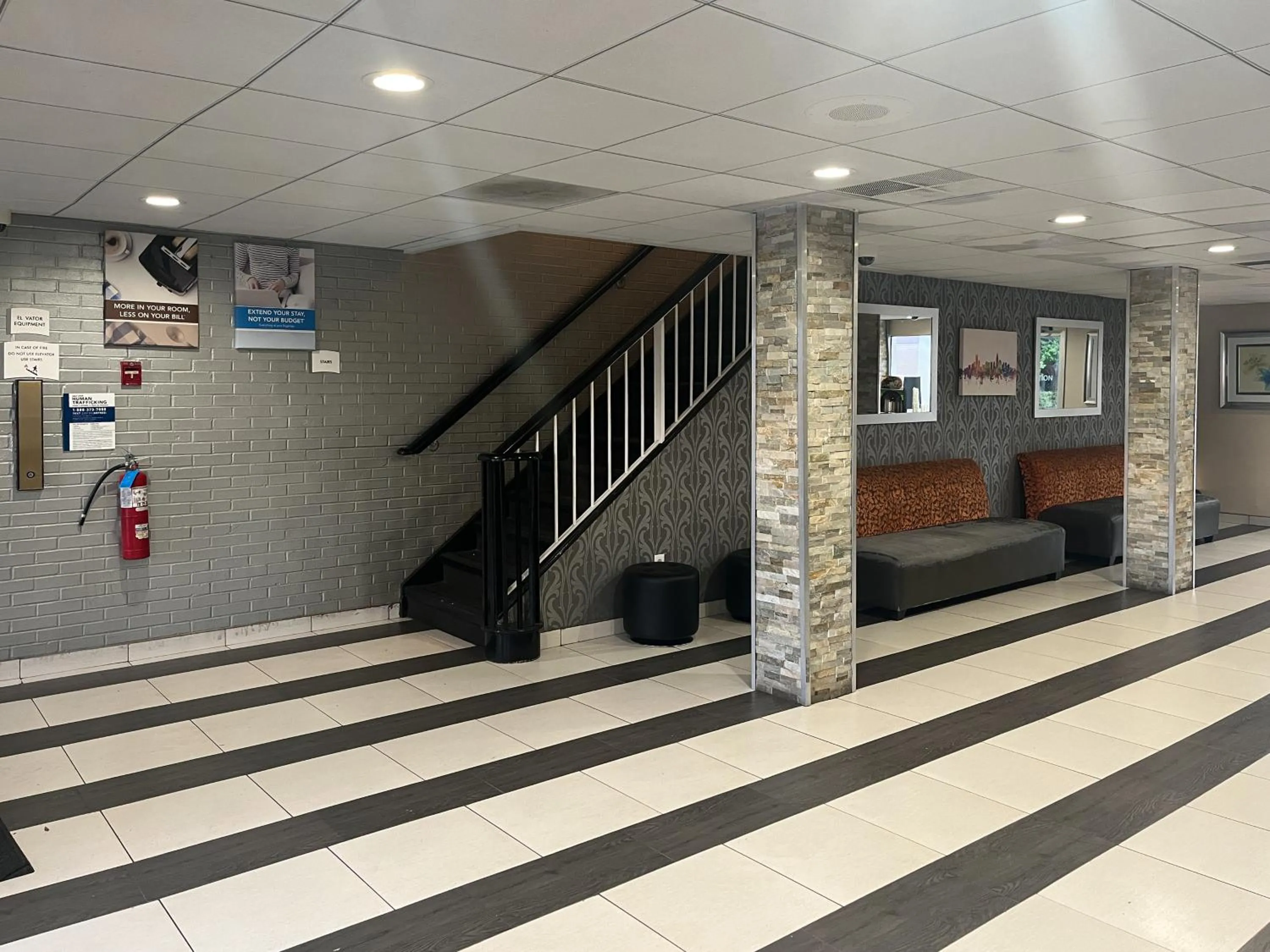 Lobby or reception in Motel 6 Charlotte, NC – Airport South