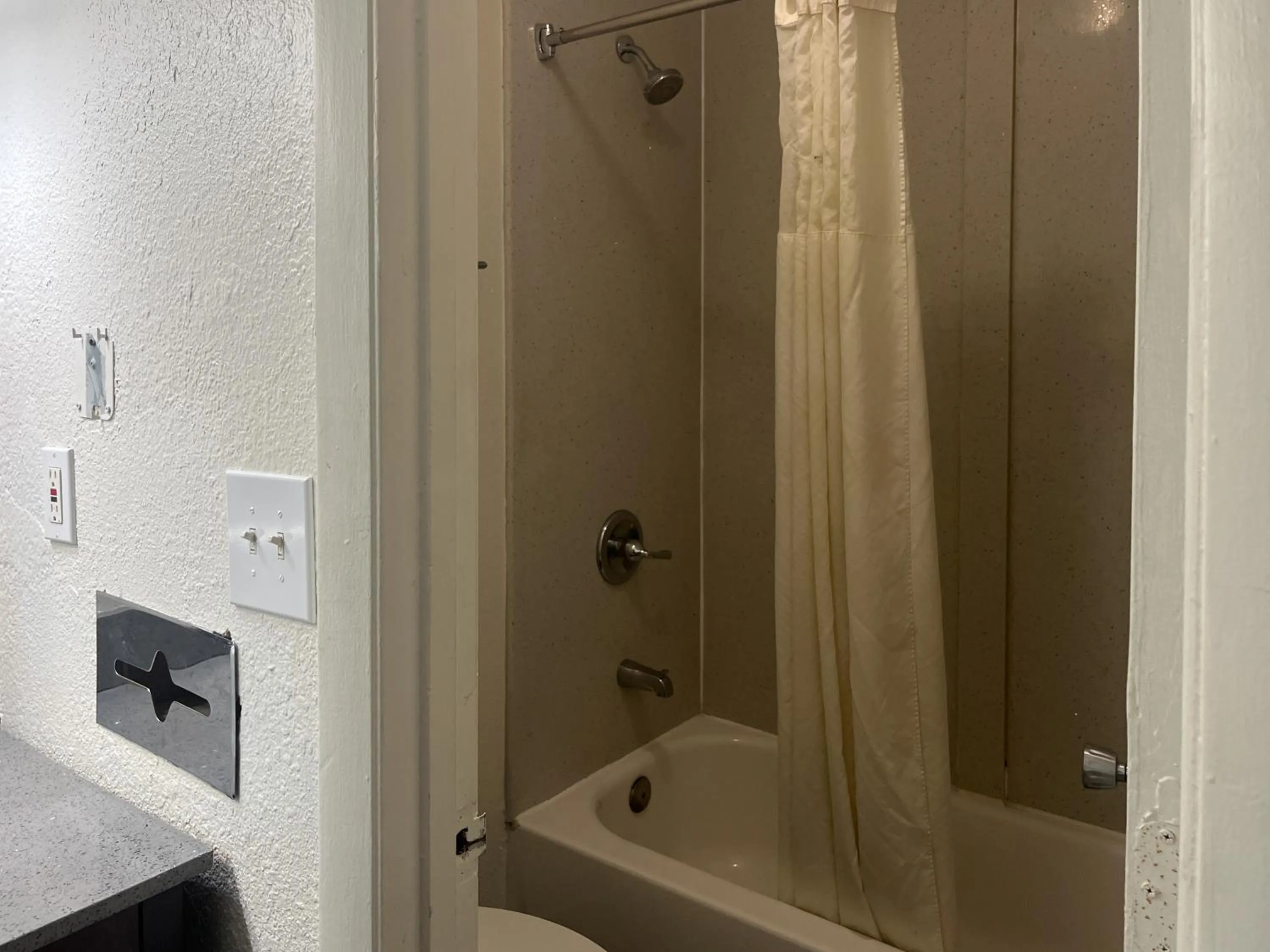 Bathroom in Motel 6 Charlotte, NC – Airport South