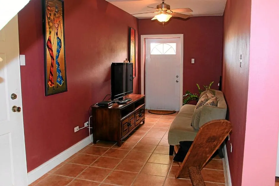 Communal lounge/ TV room in CosyNest