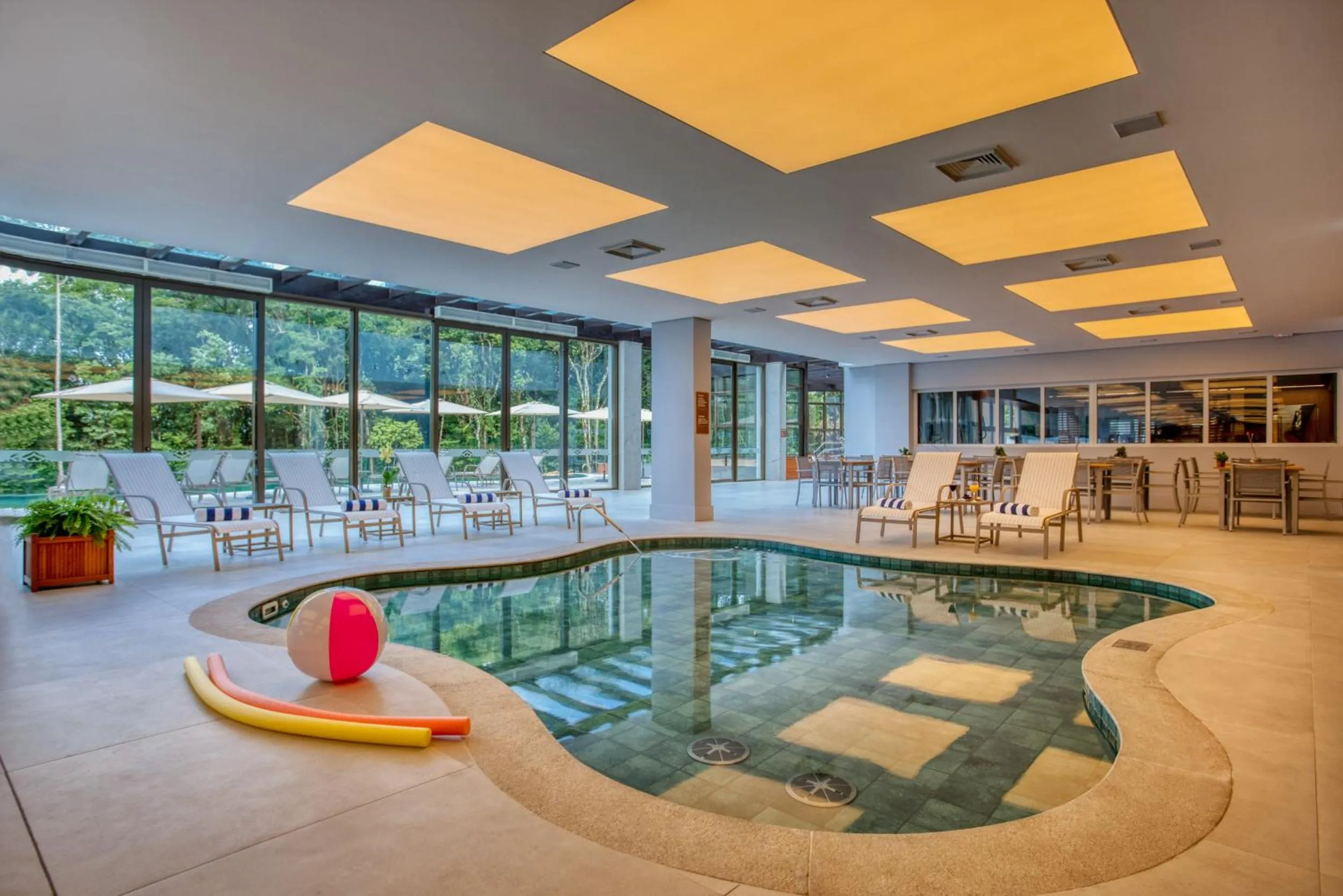 Swimming pool in Wyndham Gramado Termas Resort & Spa