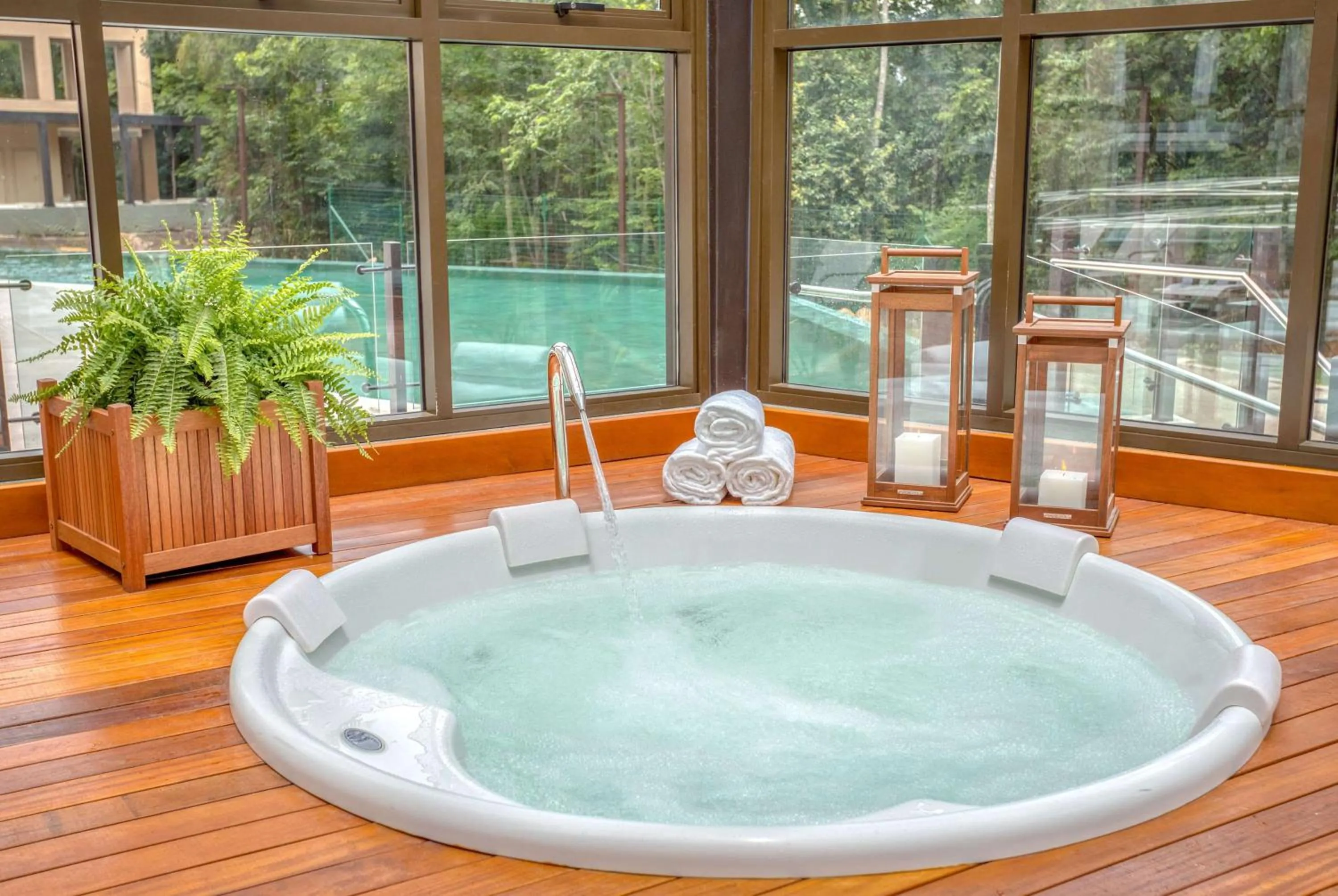 Hot Tub in Wyndham Gramado Termas Resort & Spa