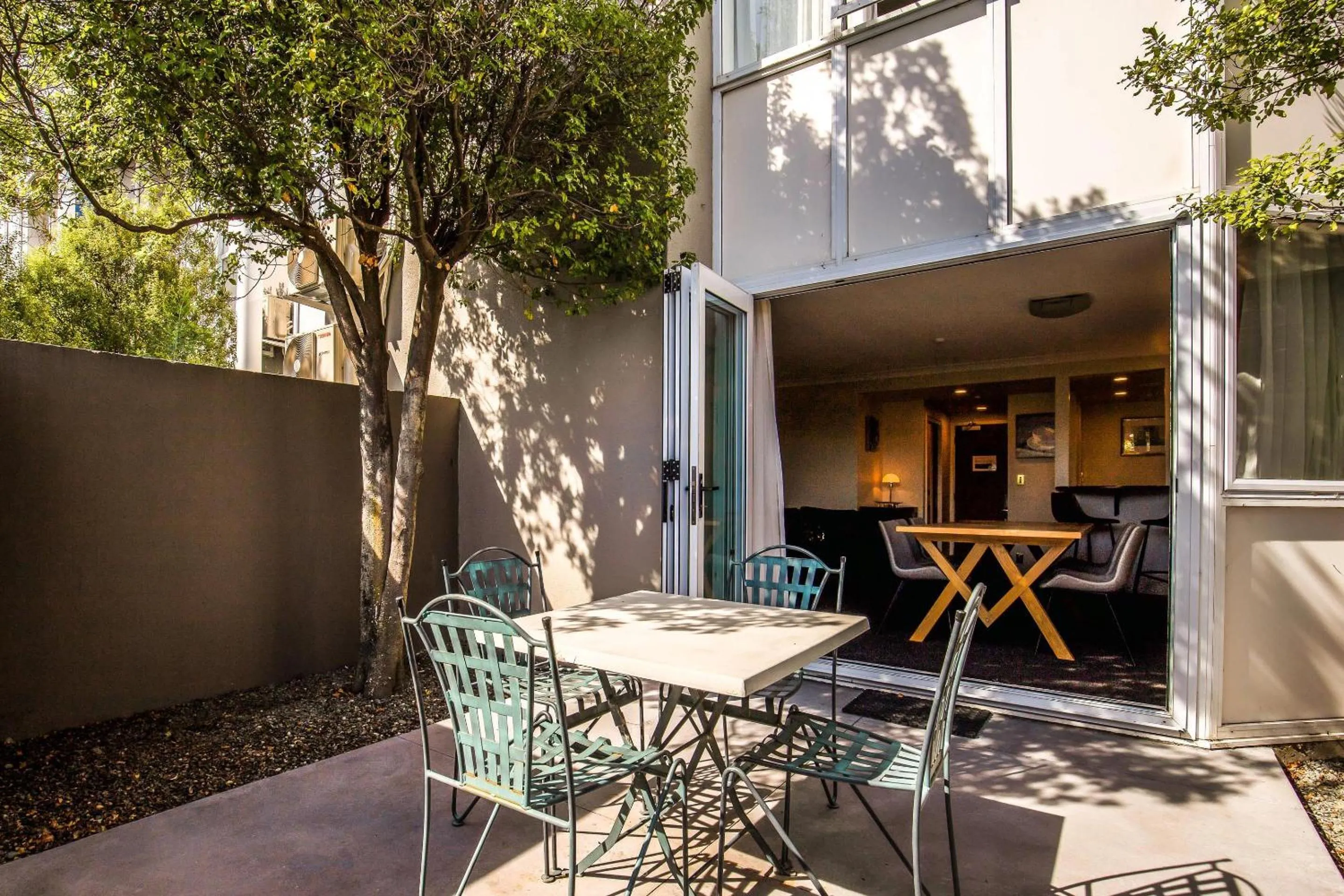 Bedroom in Hotel Elms Christchurch, an Ascend Collection Hotel