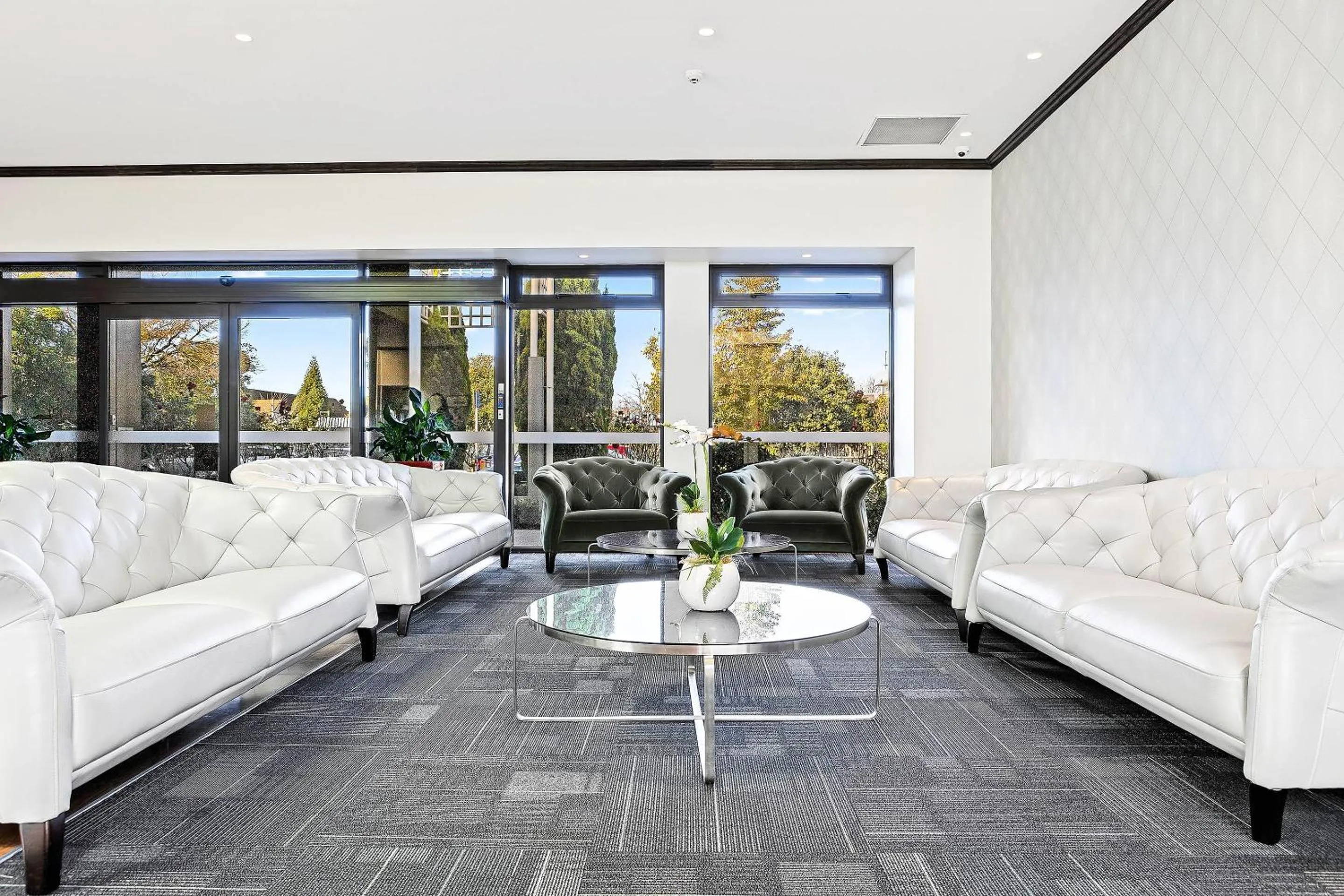 Lobby or reception in Hotel Elms Christchurch, an Ascend Collection Hotel