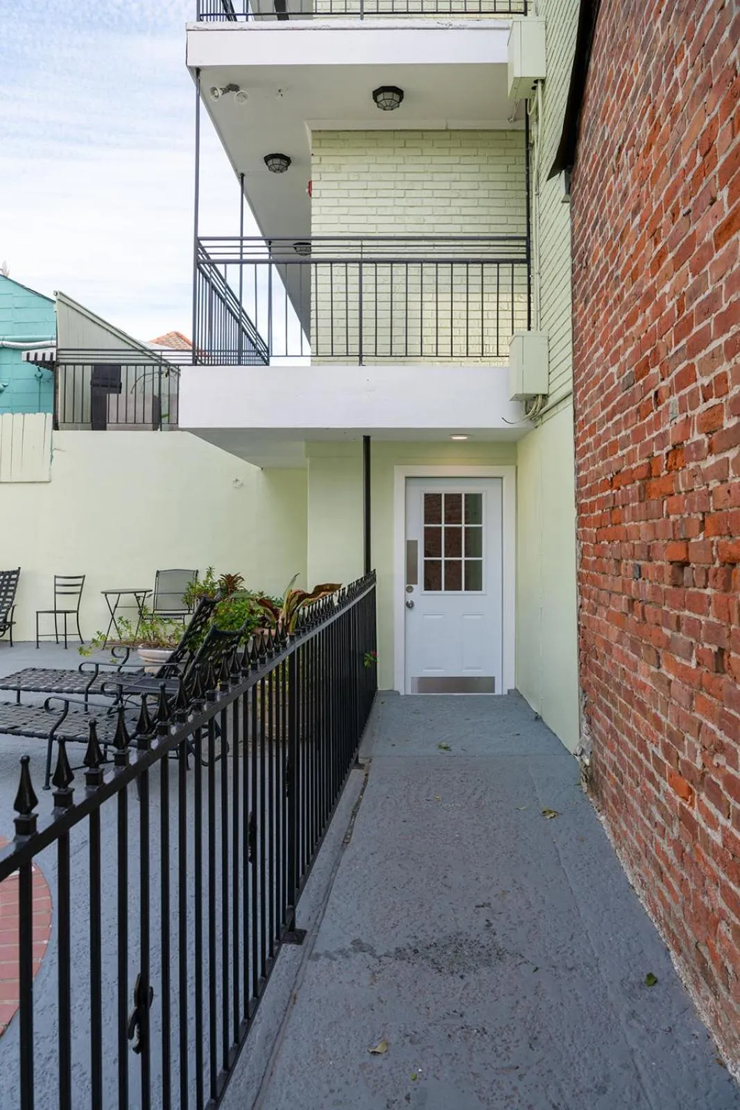 Property building in French Quarter Suites Hotel
