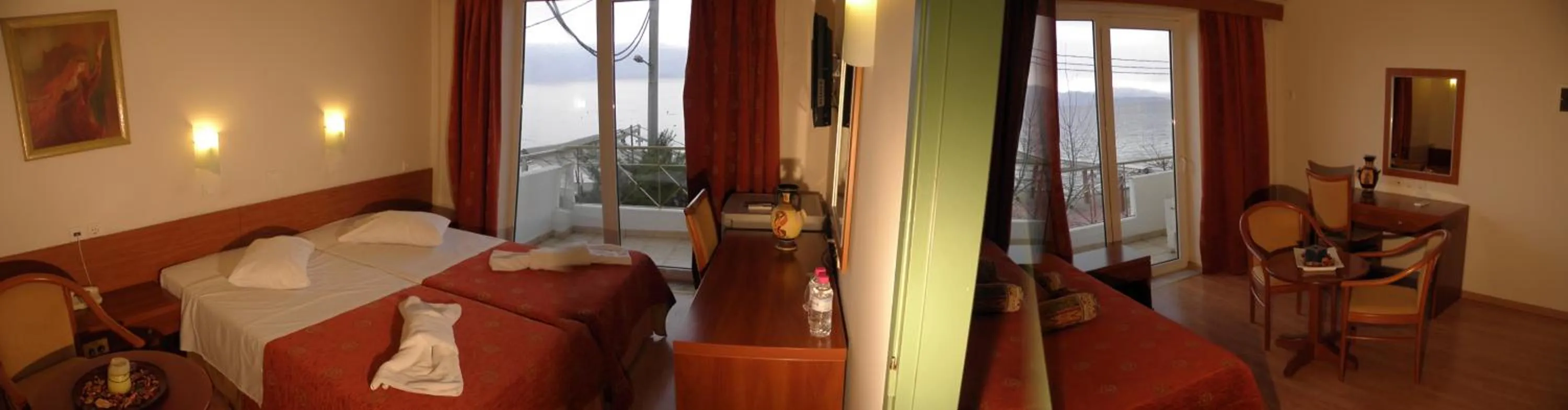 Photo of the whole room in Hotel Kiani Akti