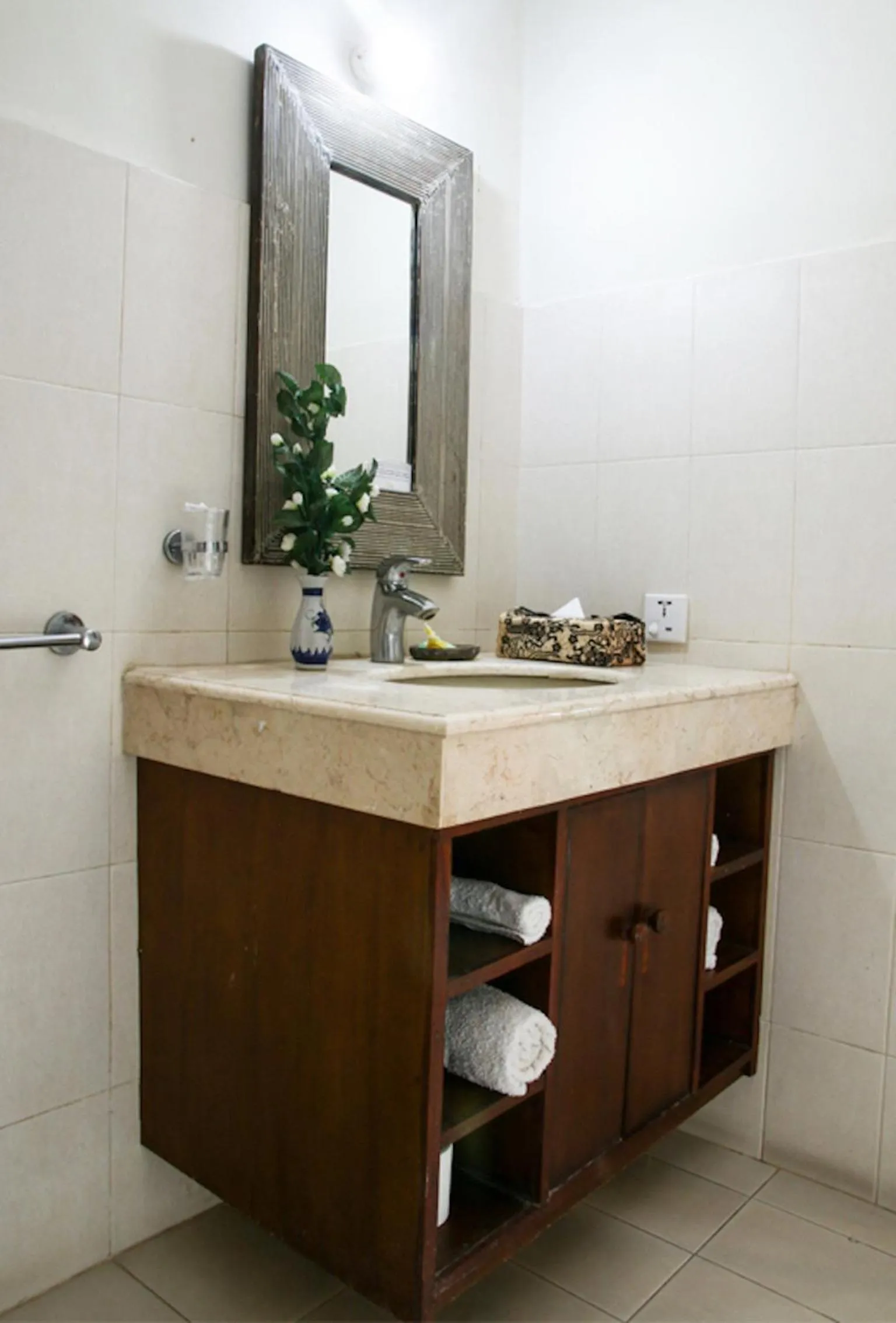 Bathroom in Sunhouse Guesthouse