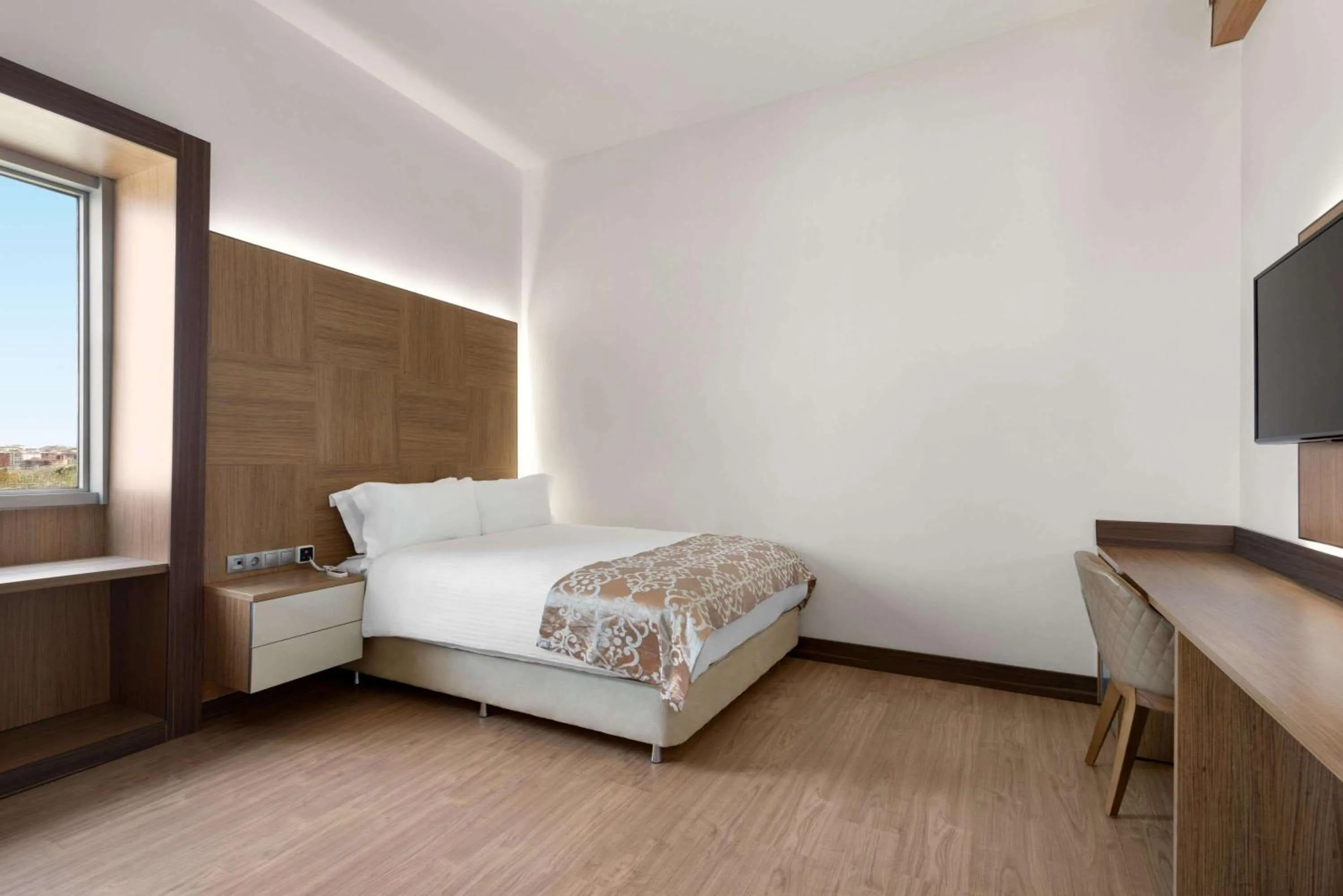 Photo of the whole room, Bed in Wyndham Cerkezkoy