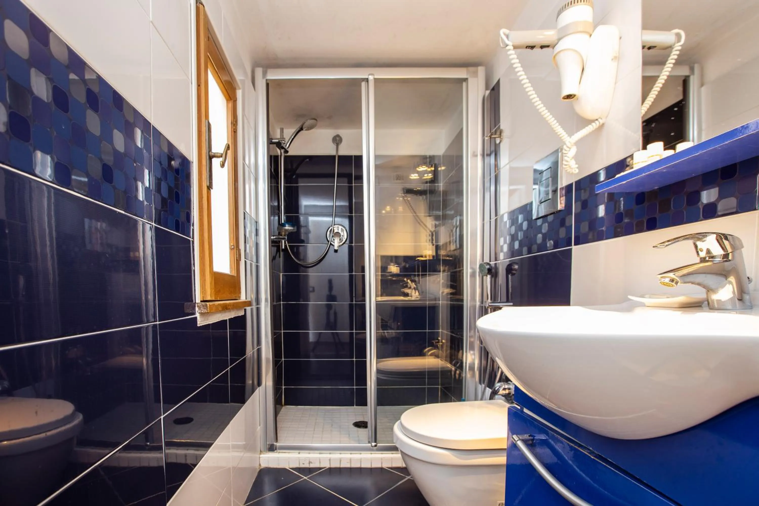 Bathroom in POP Art B&B