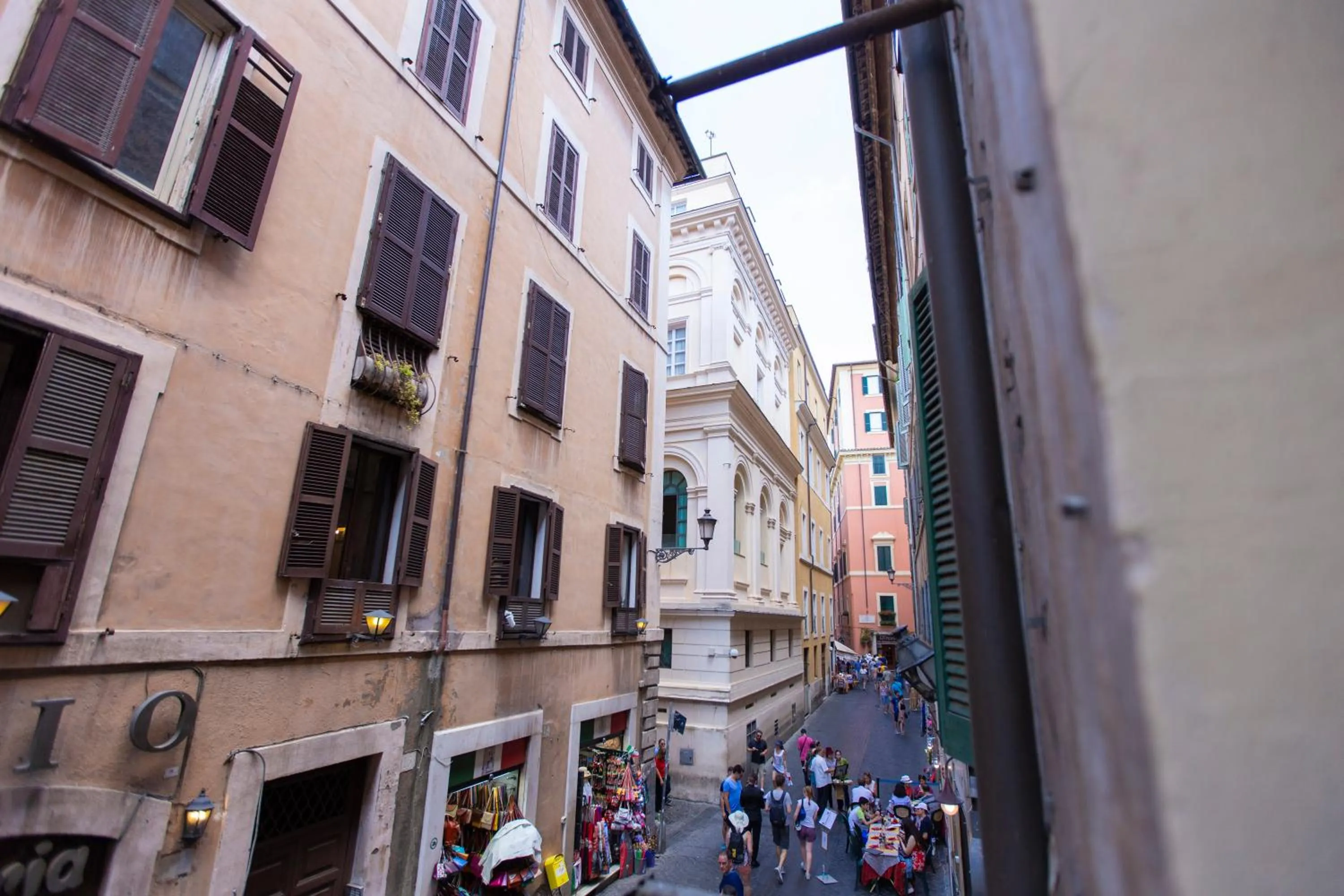 Street view in POP Art B&B