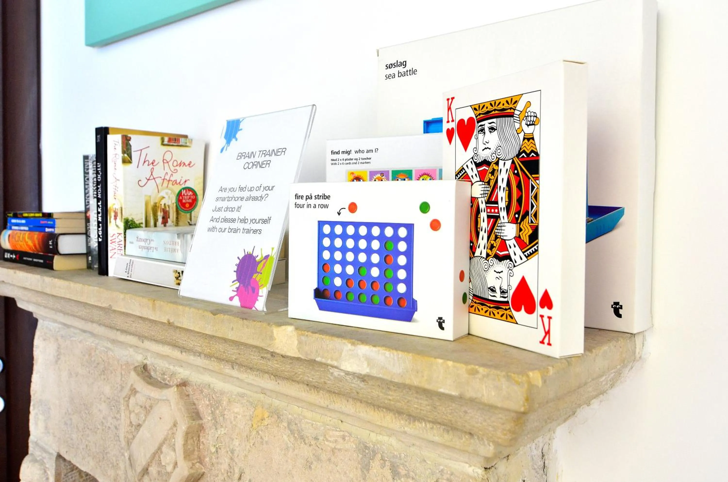 Library in POP Art B&B