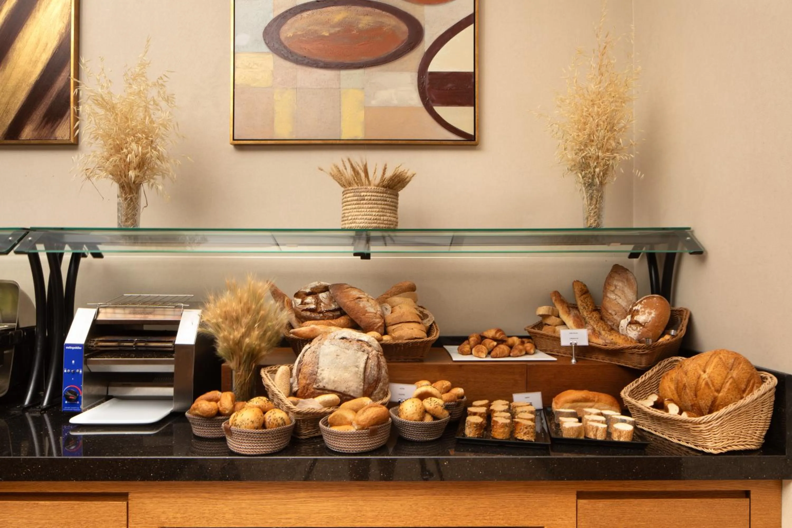 Food and drinks in Ramada Plaza by Wyndham Istanbul Atakoy