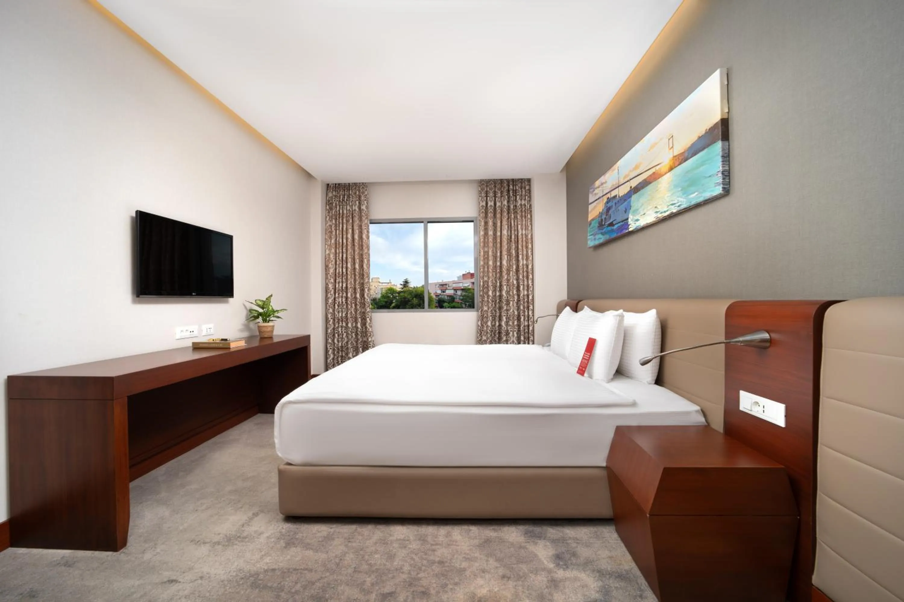 Bedroom, Bed in Ramada Plaza by Wyndham Istanbul Atakoy