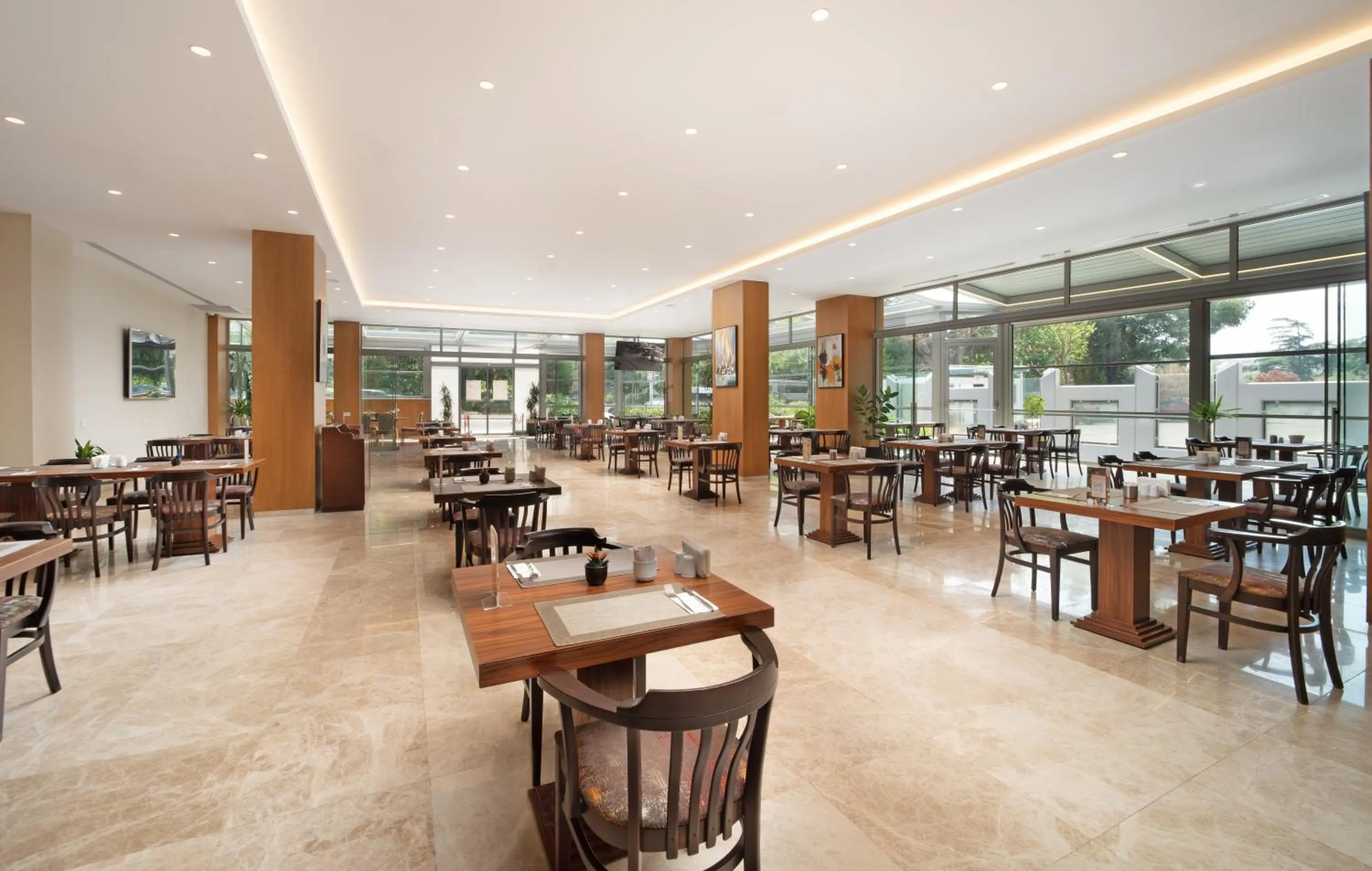 Restaurant/places to eat in Ramada Plaza by Wyndham Istanbul Atakoy